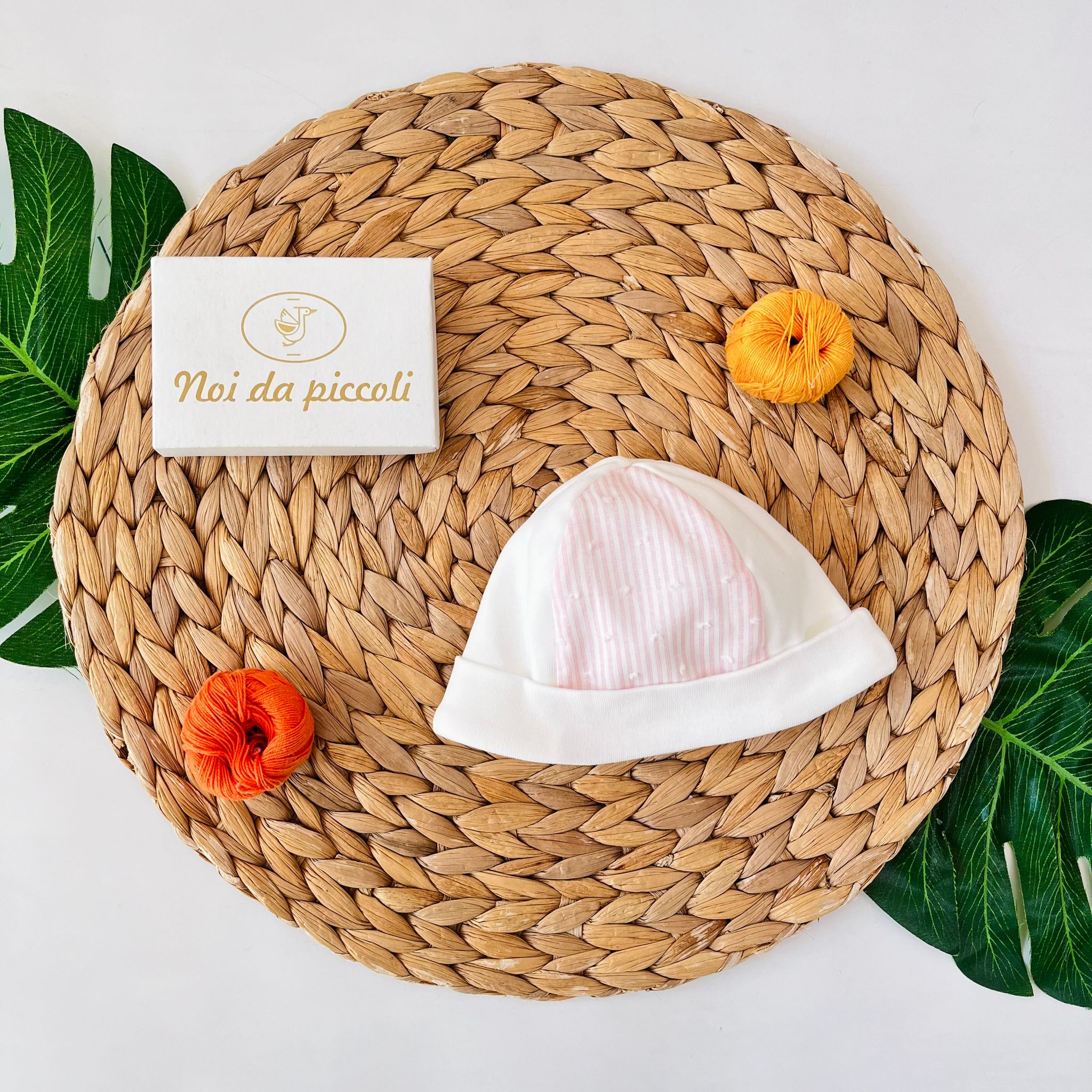 CAPPELLINO 100 % COTONE BIANCO RIGHE ROSA - Noi da piccoli