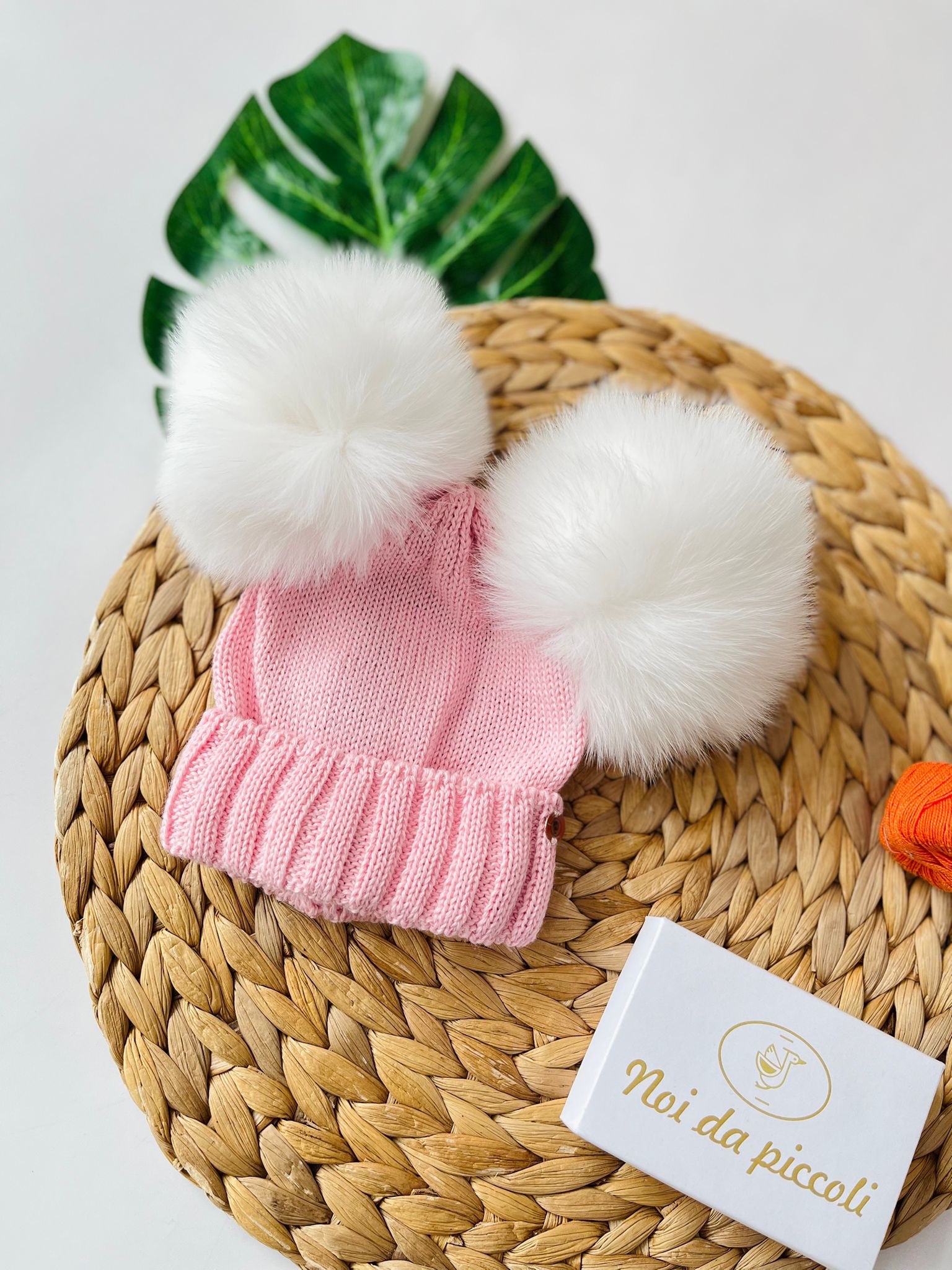 CAPPELLINO 2 PON POM IN VOLPE Lana ROSA BABY - Noi da piccoli