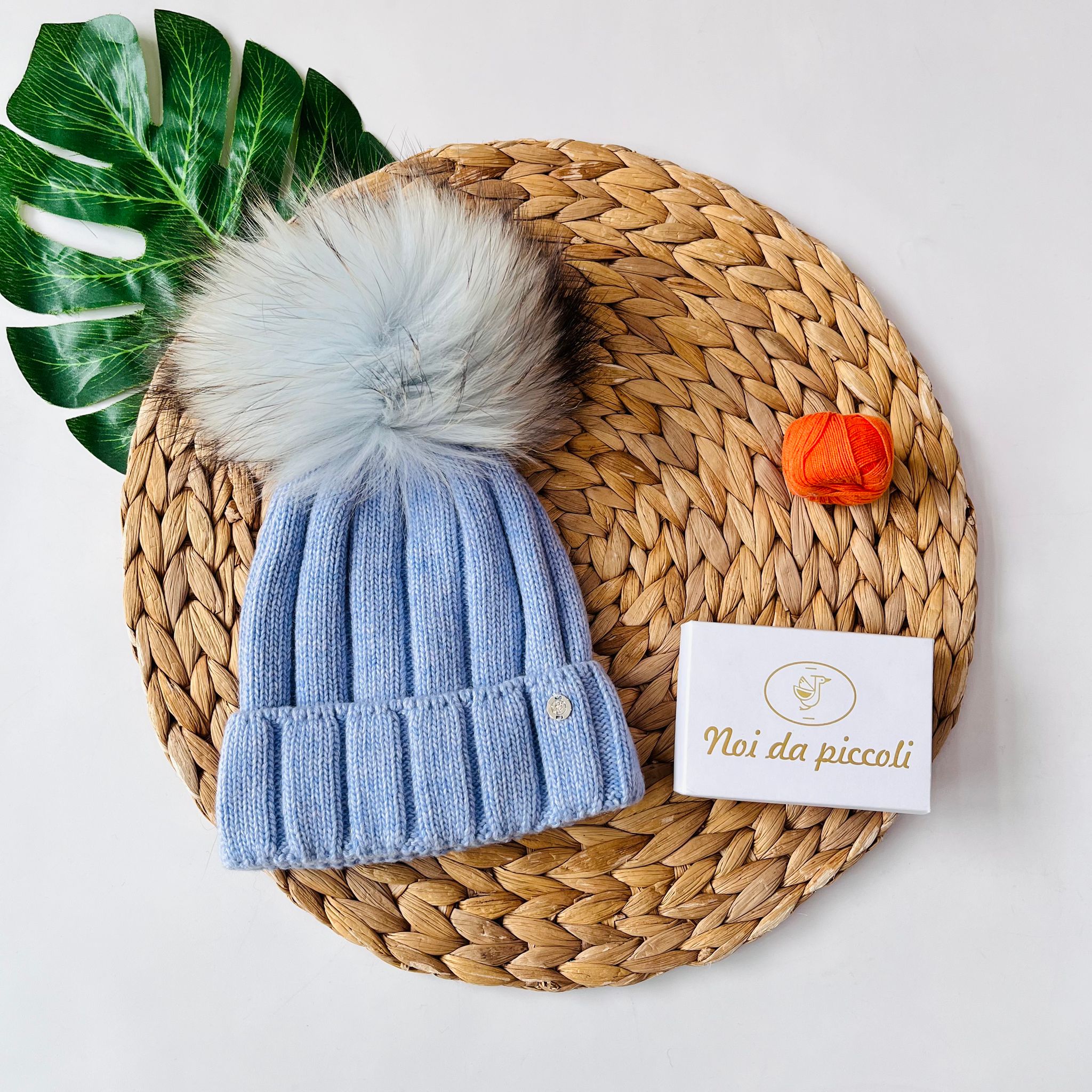 CAPPELLINO A COSTE 1 PON POM LANA E CASHMERE CIELO - Noi da piccoli
