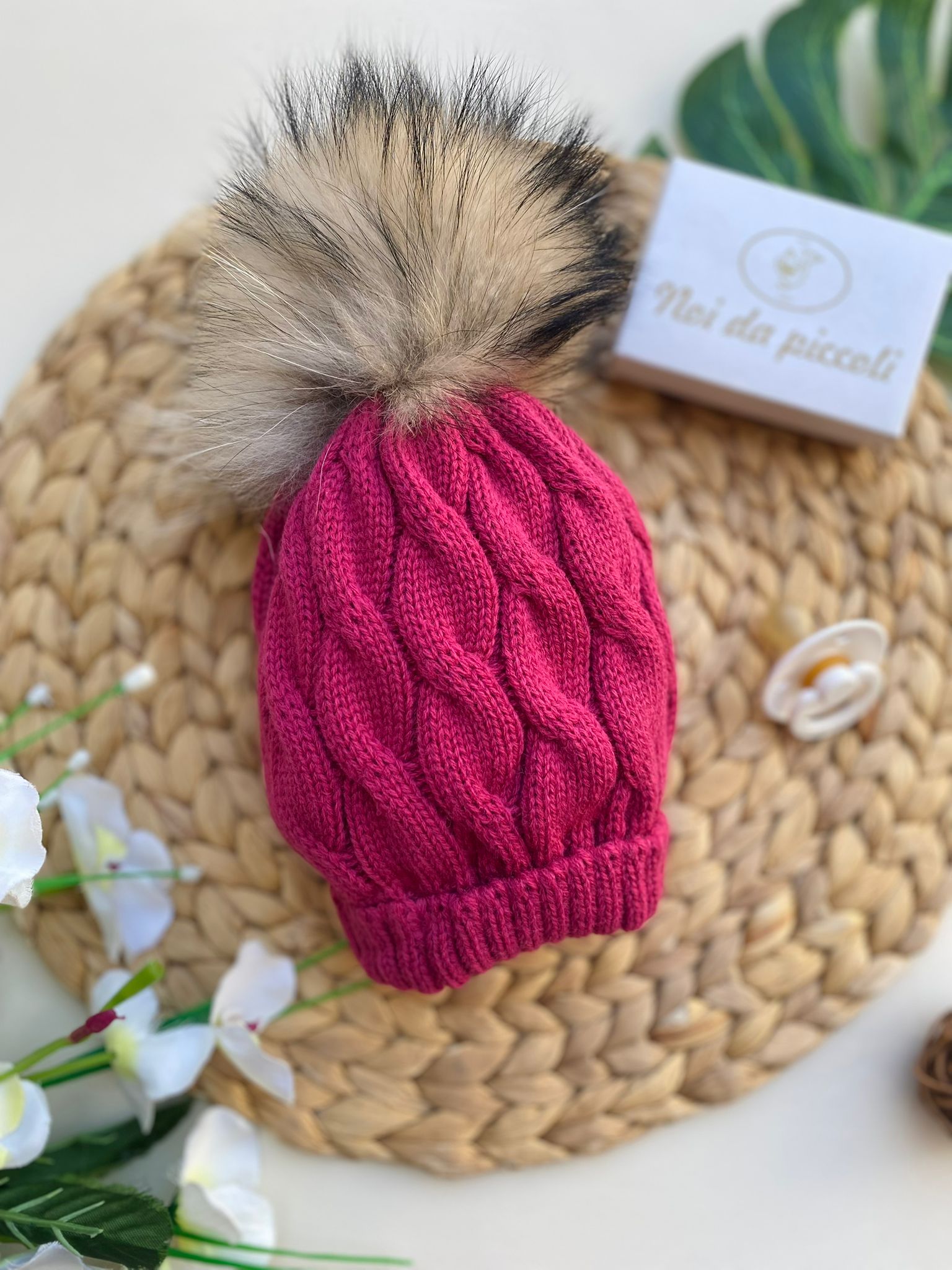 CAPPELLINO CON POM - POM FILATO CALDO MAGENTA - Noi da piccoli