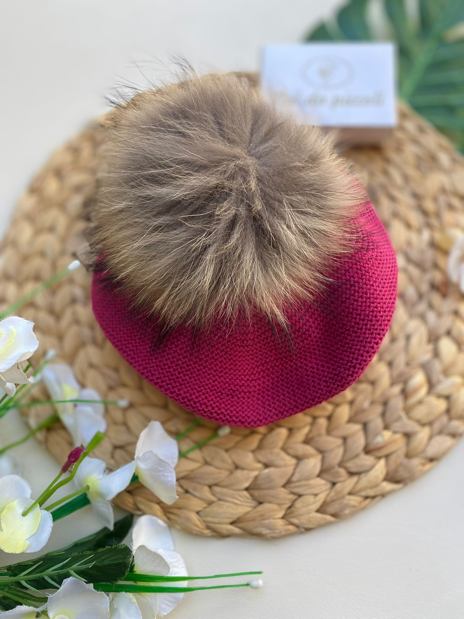 CAPPELLINO CON POM - POM FILATO CALDO MAGENTA - Noi da piccoli
