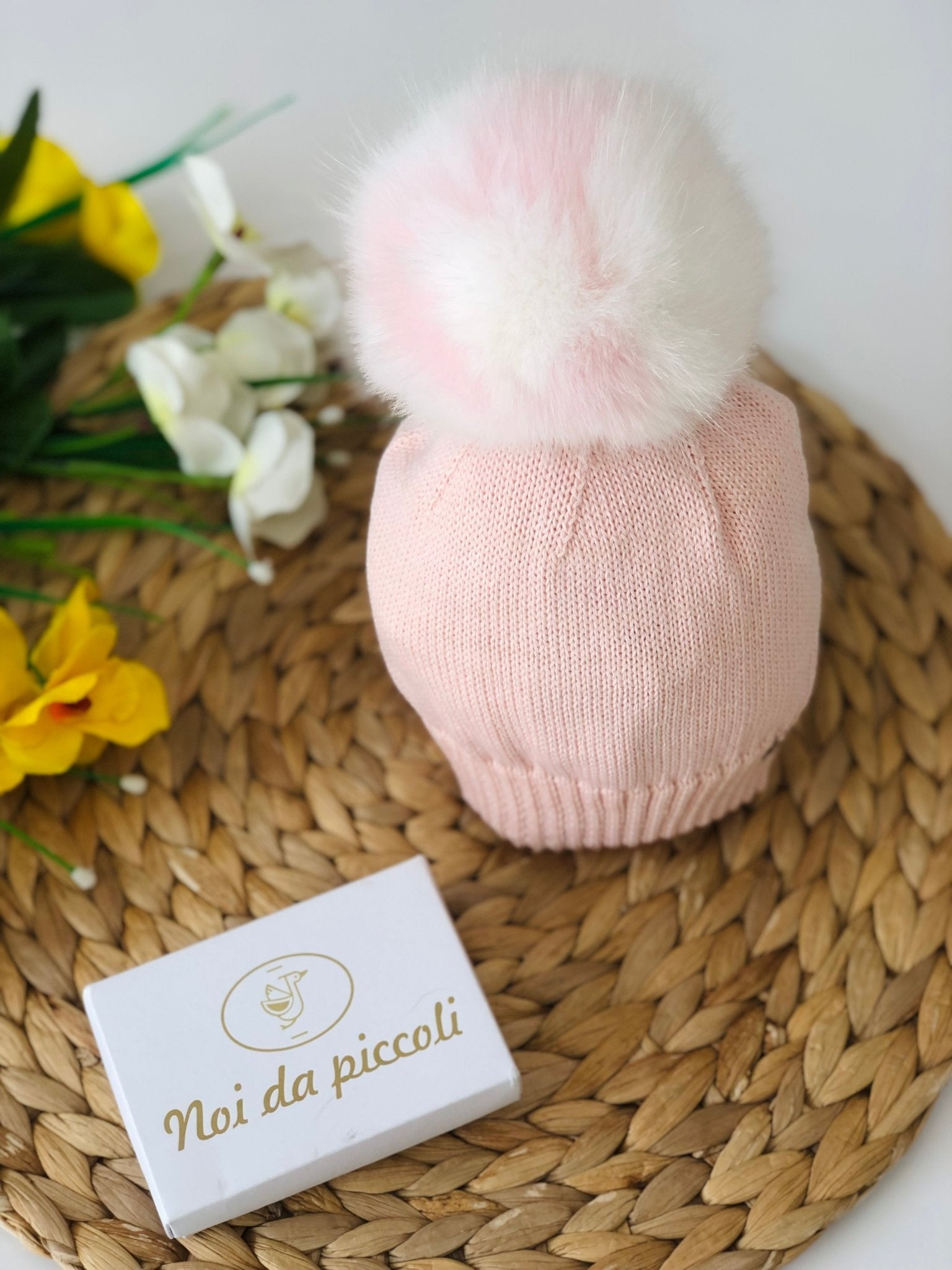 CAPPELLINO CON PON POM IN VOLPE BICOLOR ROSA - Noi da piccoli