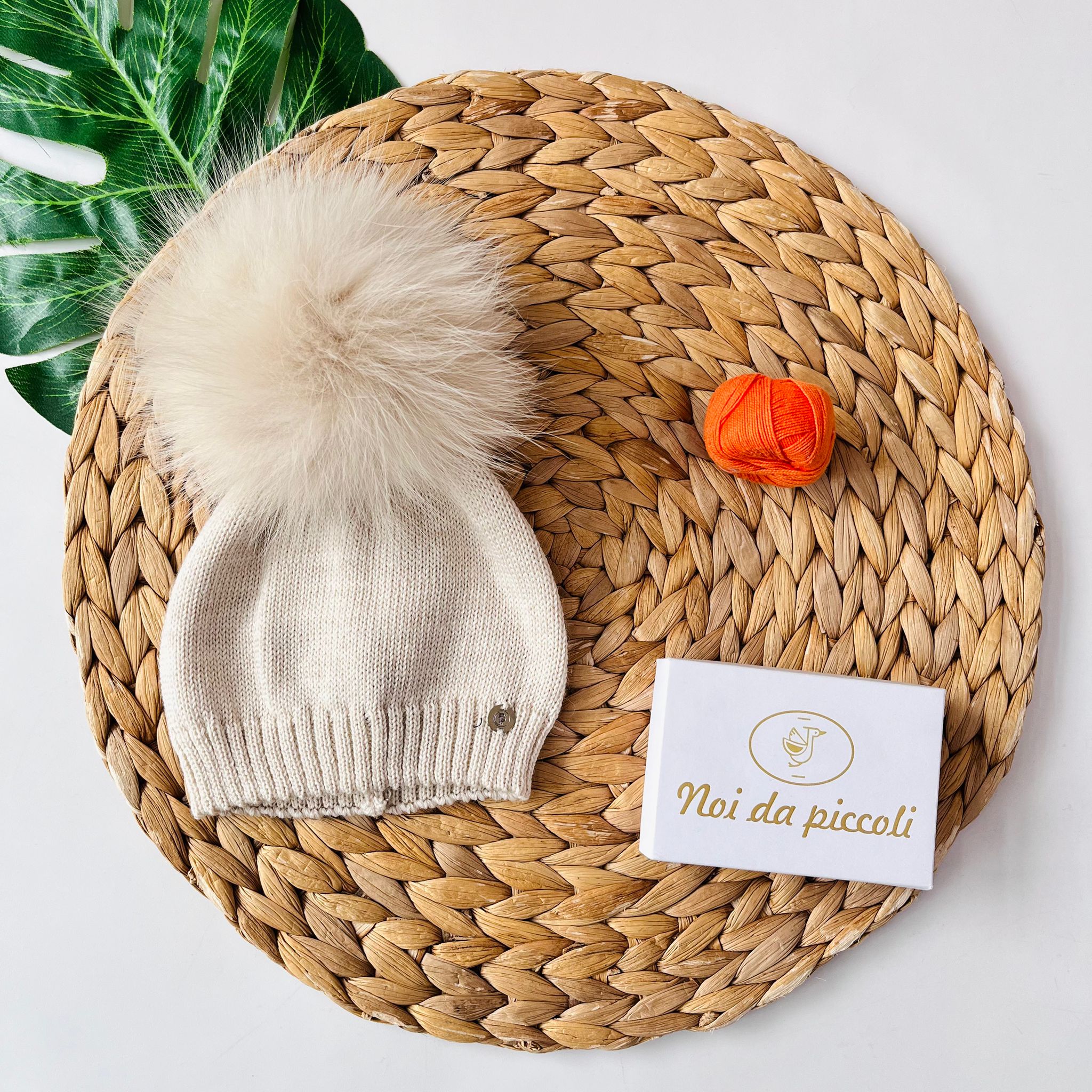 CAPPELLINO CUFFIETTA 1 PON POM VOLPE Lana BEIGE - Noi da piccoli