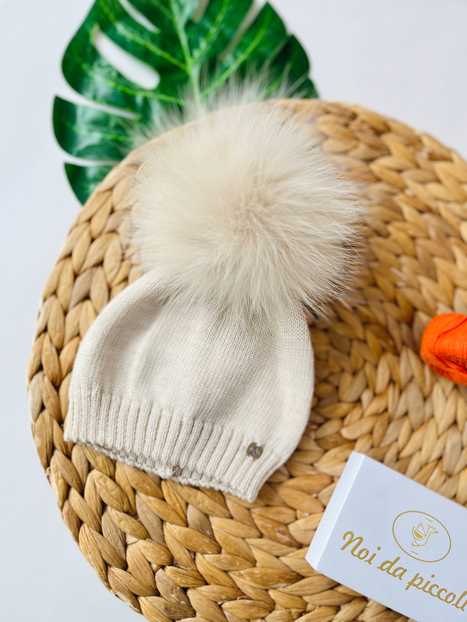 CAPPELLINO CUFFIETTA 1 PON POM VOLPE Lana BEIGE - Noi da piccoli