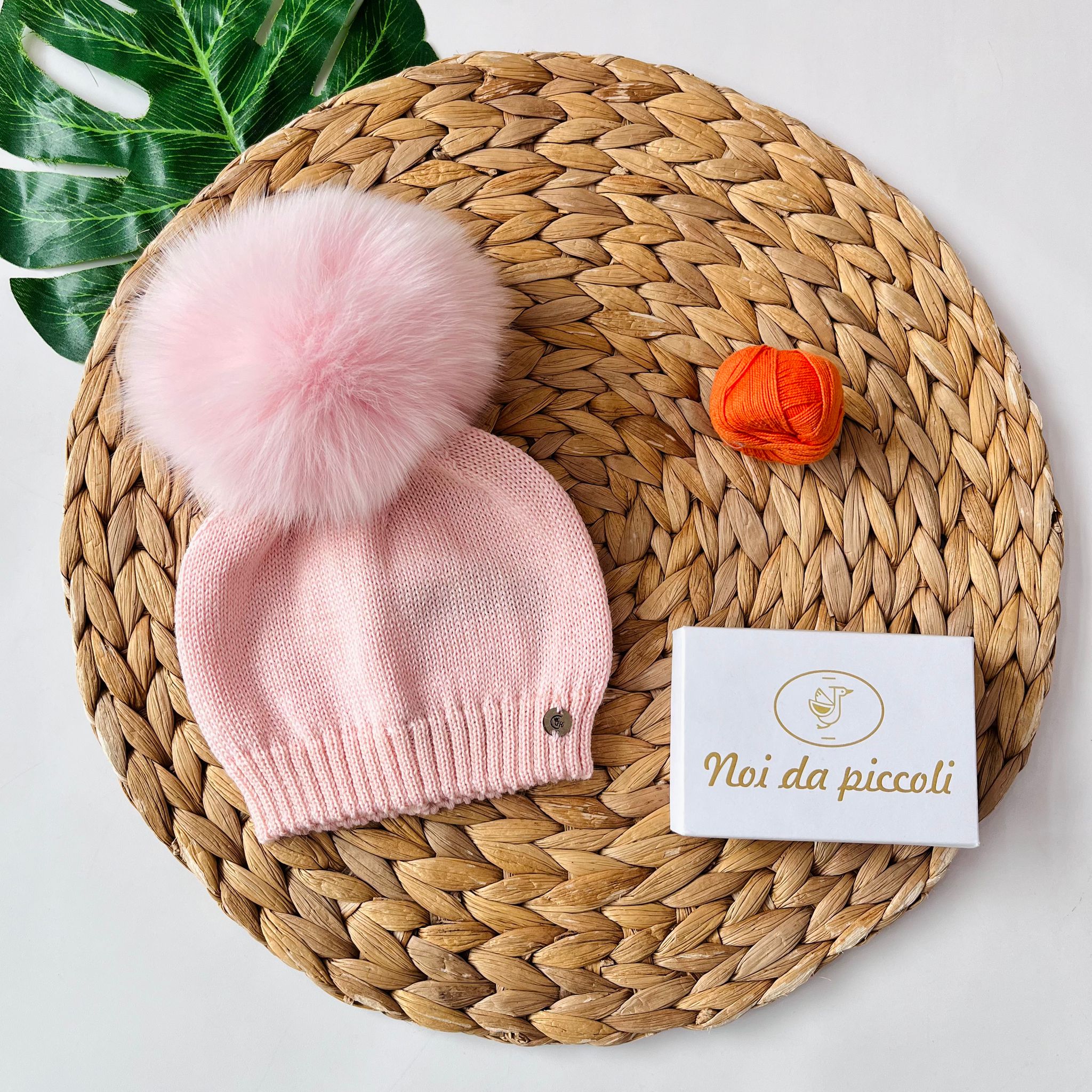 CAPPELLINO CUFFIETTA 1 PON POM VOLPE Lana ROSA - Noi da piccoli