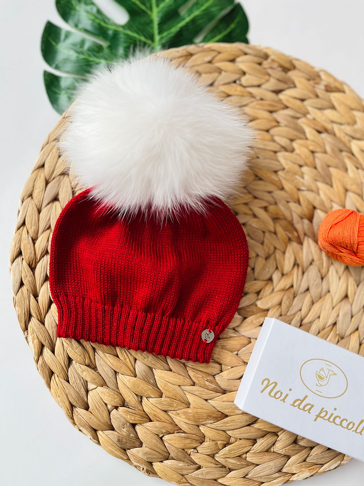 CAPPELLINO CUFFIETTA 1 PON POM VOLPE Lana ROSSO SCURO - Noi da piccoli