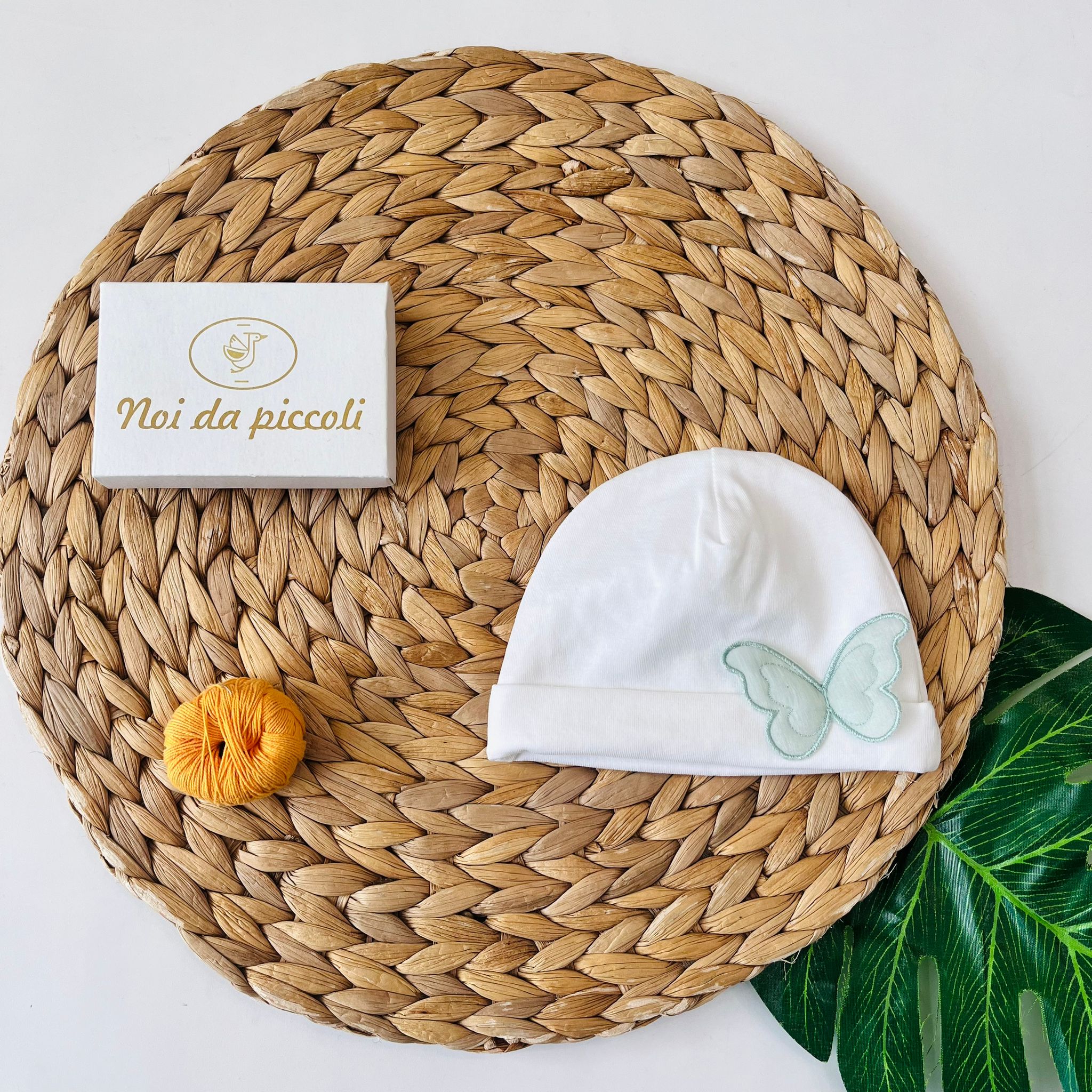 CAPPELLINO FARFALLA COTONE FRESCO BIANCO VERDE - Noi da piccoli