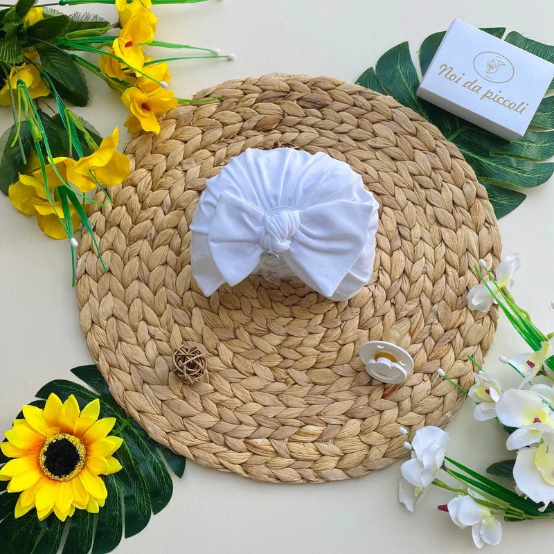 CAPPELLINO FIOCCHETTO 100 % COTONE BIANCO - Noi da piccoli