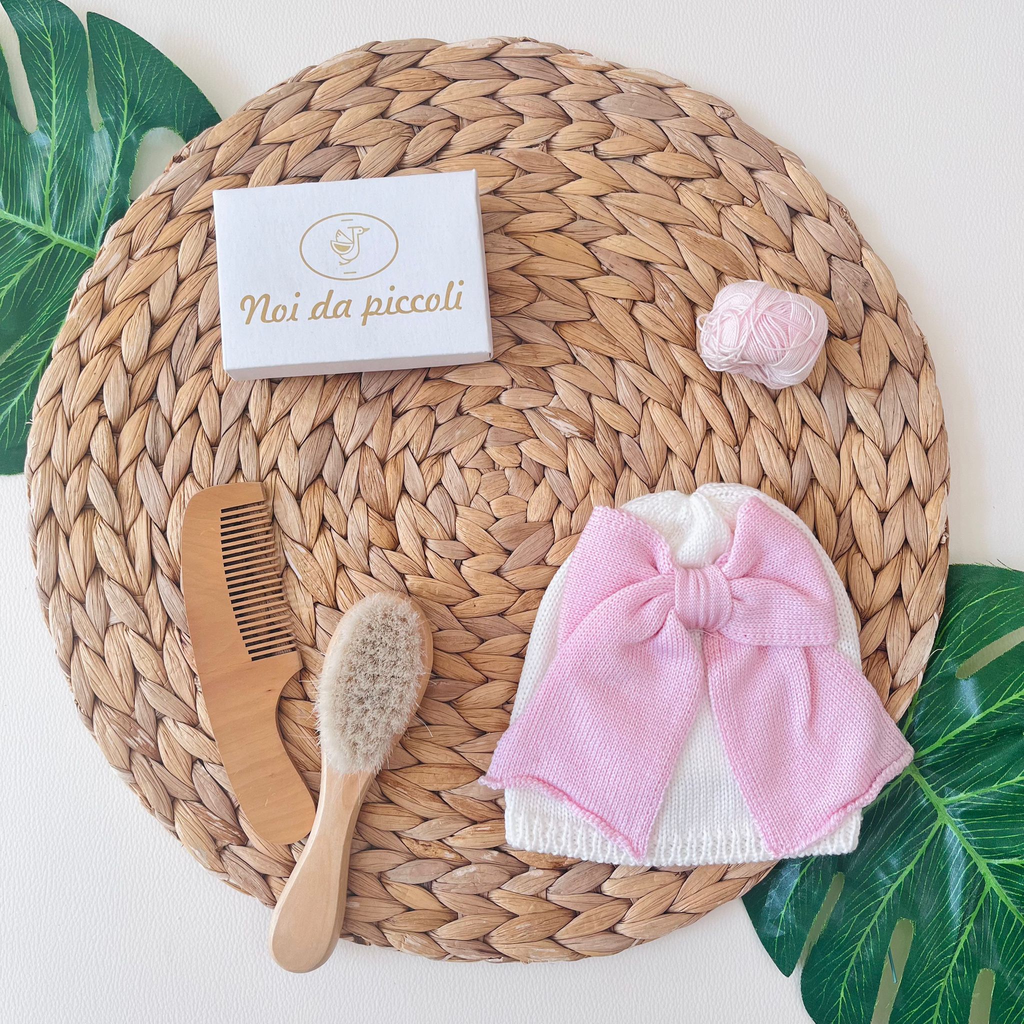 CAPPELLINO FIOCCONE 100% lana merino extrafine ROSA E PANNA - Noi da piccoli