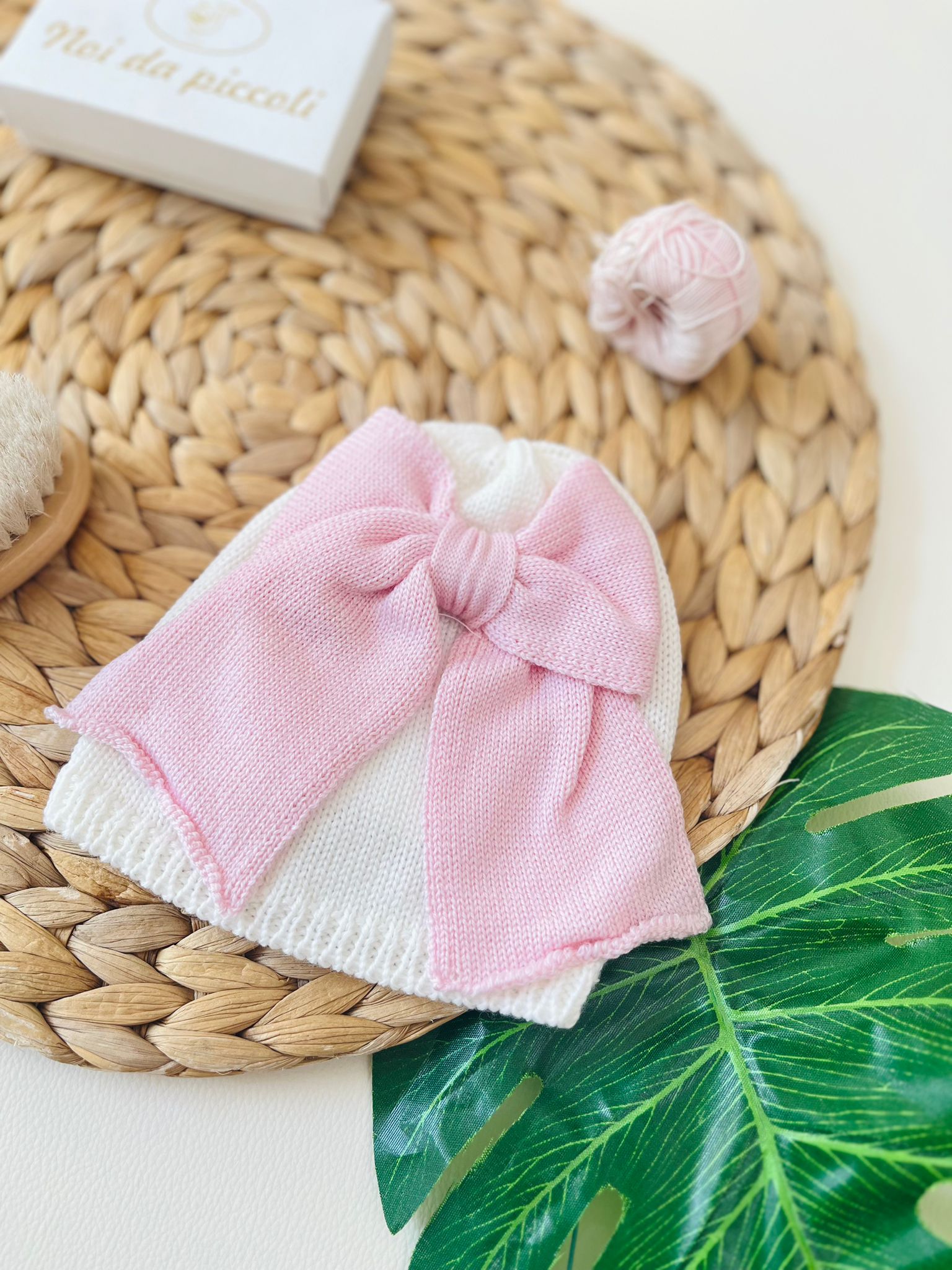 CAPPELLINO FIOCCONE 100% lana merino extrafine ROSA E PANNA - Noi da piccoli