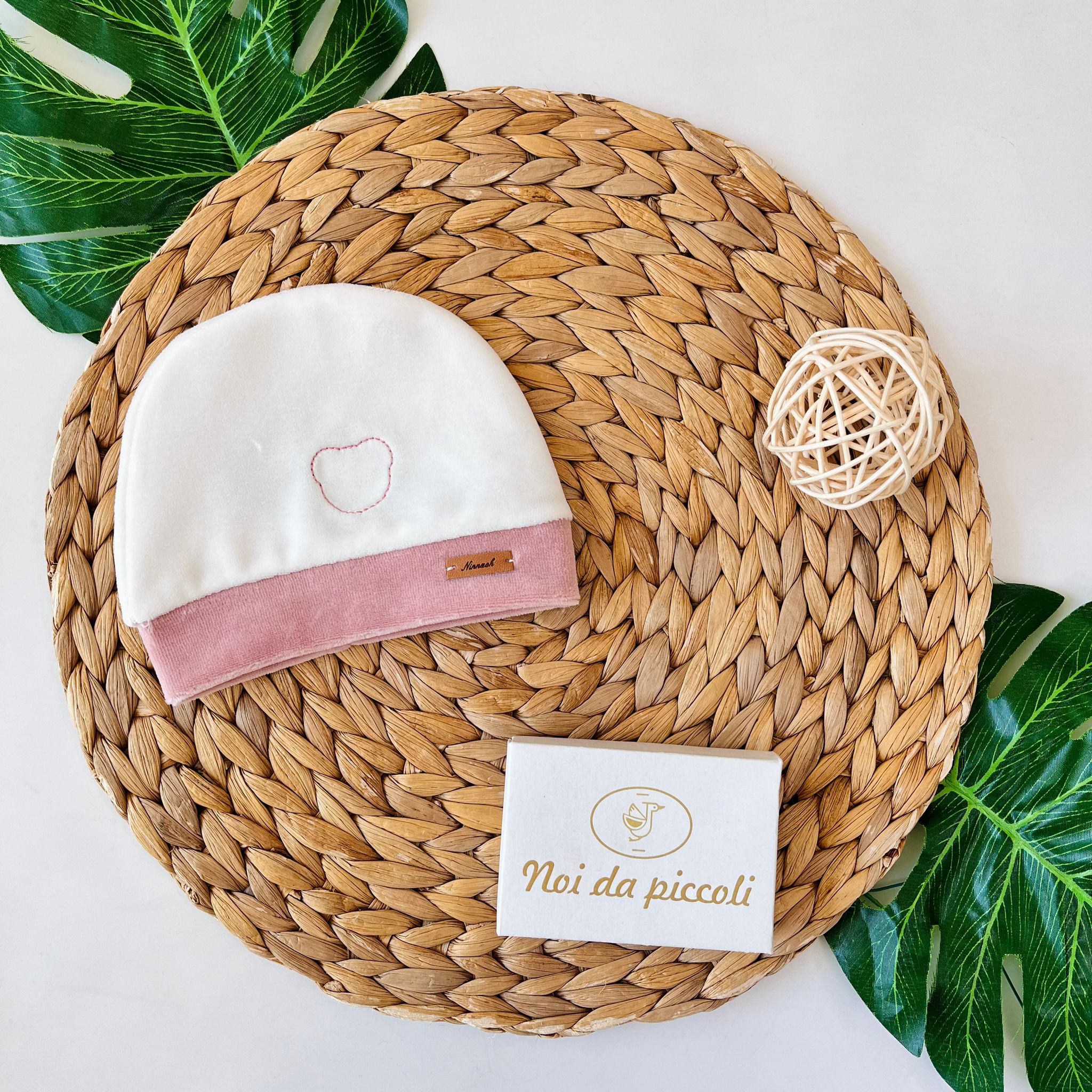 CAPPELLINO IN CINIGLIA CON ORSETTO PANNA ROSA - Noi da piccoli