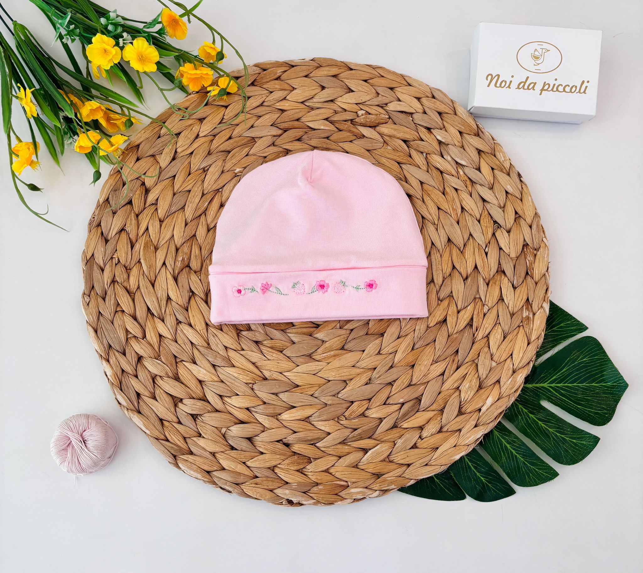 CAPPELLINO IN COTONE CON FIORELLINI ROSA - Noi da piccoli
