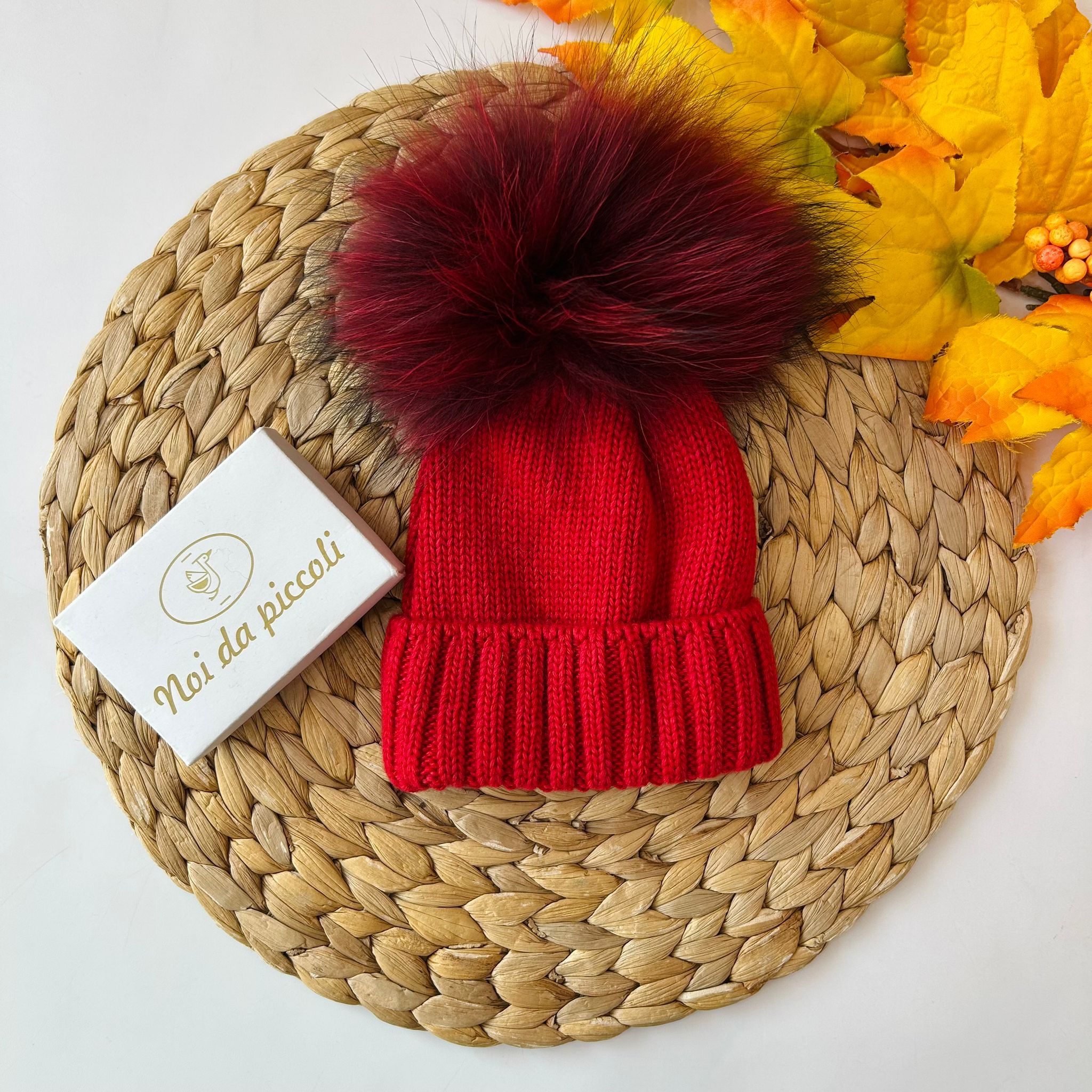 CAPPELLINO LANA E CASHEMIRE PON POM VOLPE ROSSO SCURO - Noi da piccoli