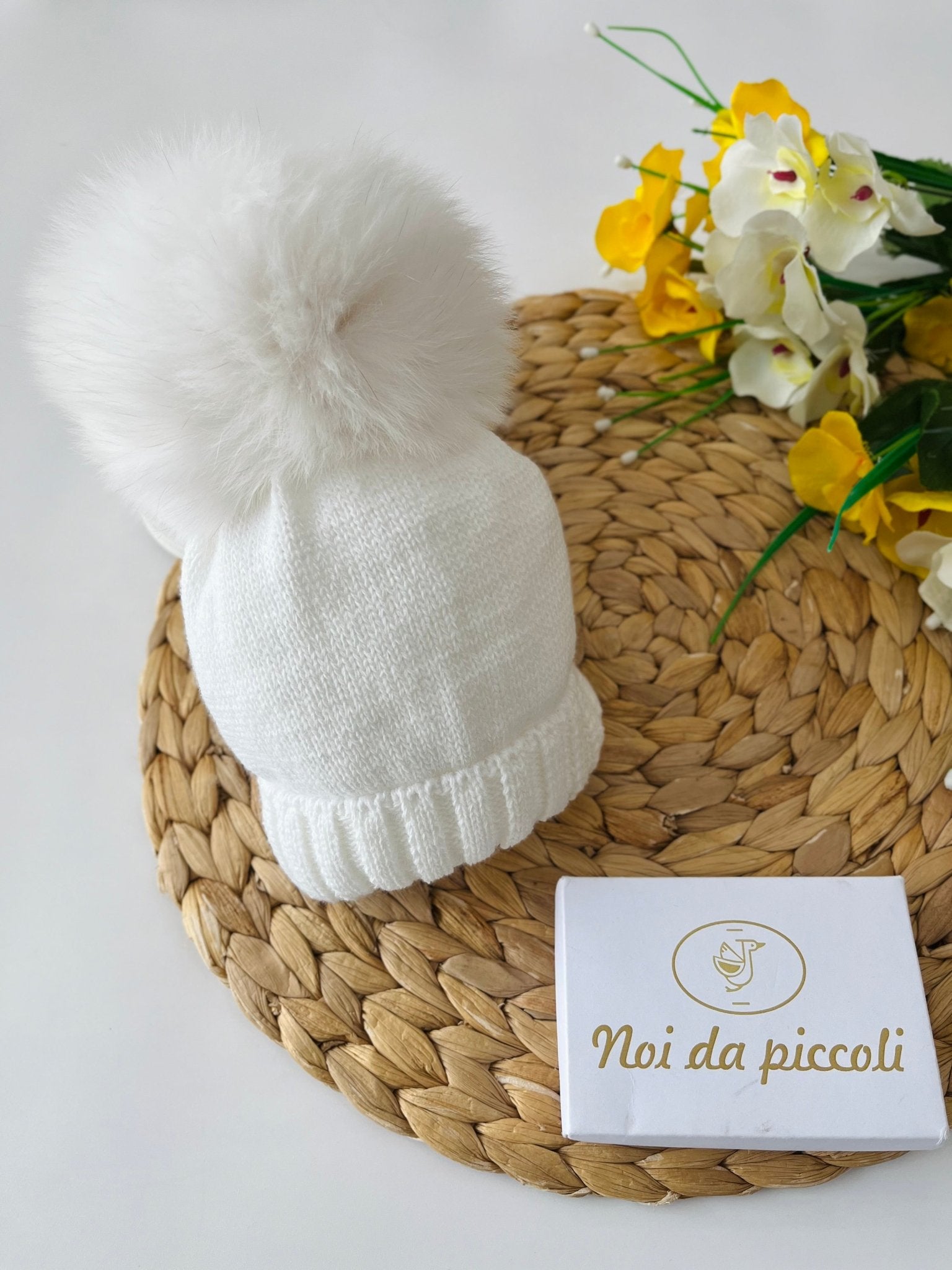 CAPPELLINO LANA E VOLPE BIANCO LATTE PON POM - Noi da piccoli