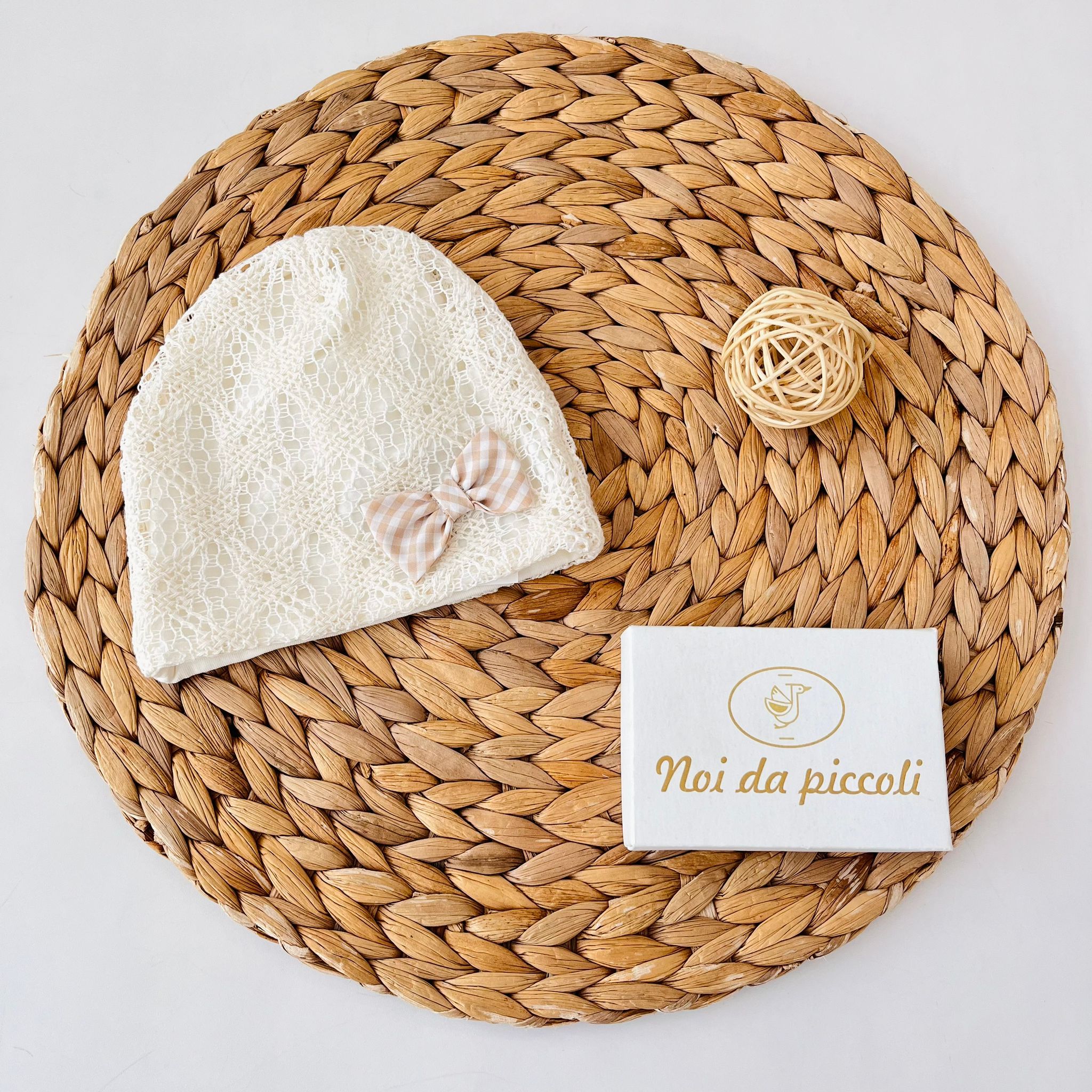 CAPPELLINO MACRAME' 100 % COTONE BEIGE - Noi da piccoli