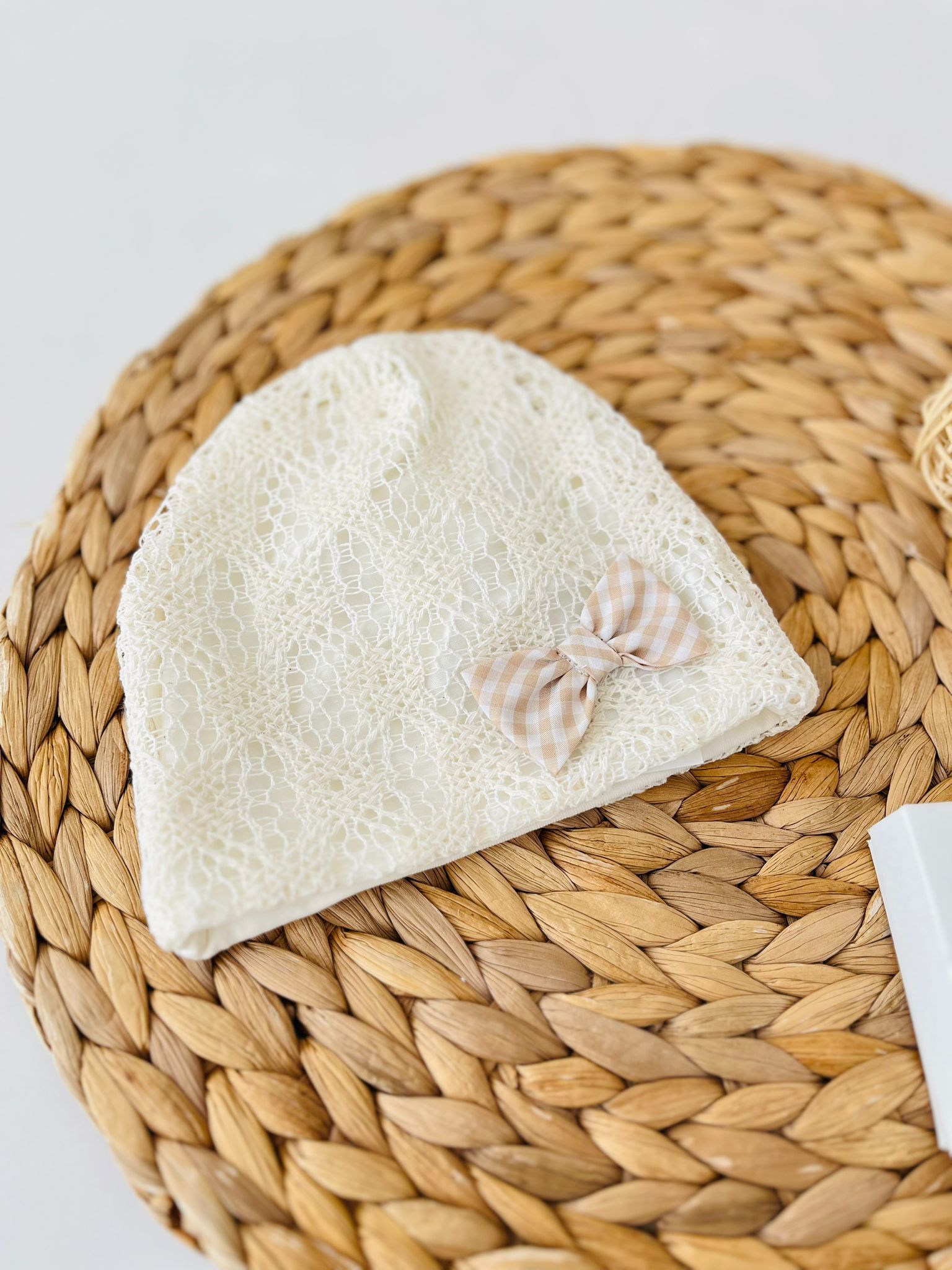 CAPPELLINO MACRAME' 100 % COTONE BEIGE - Noi da piccoli