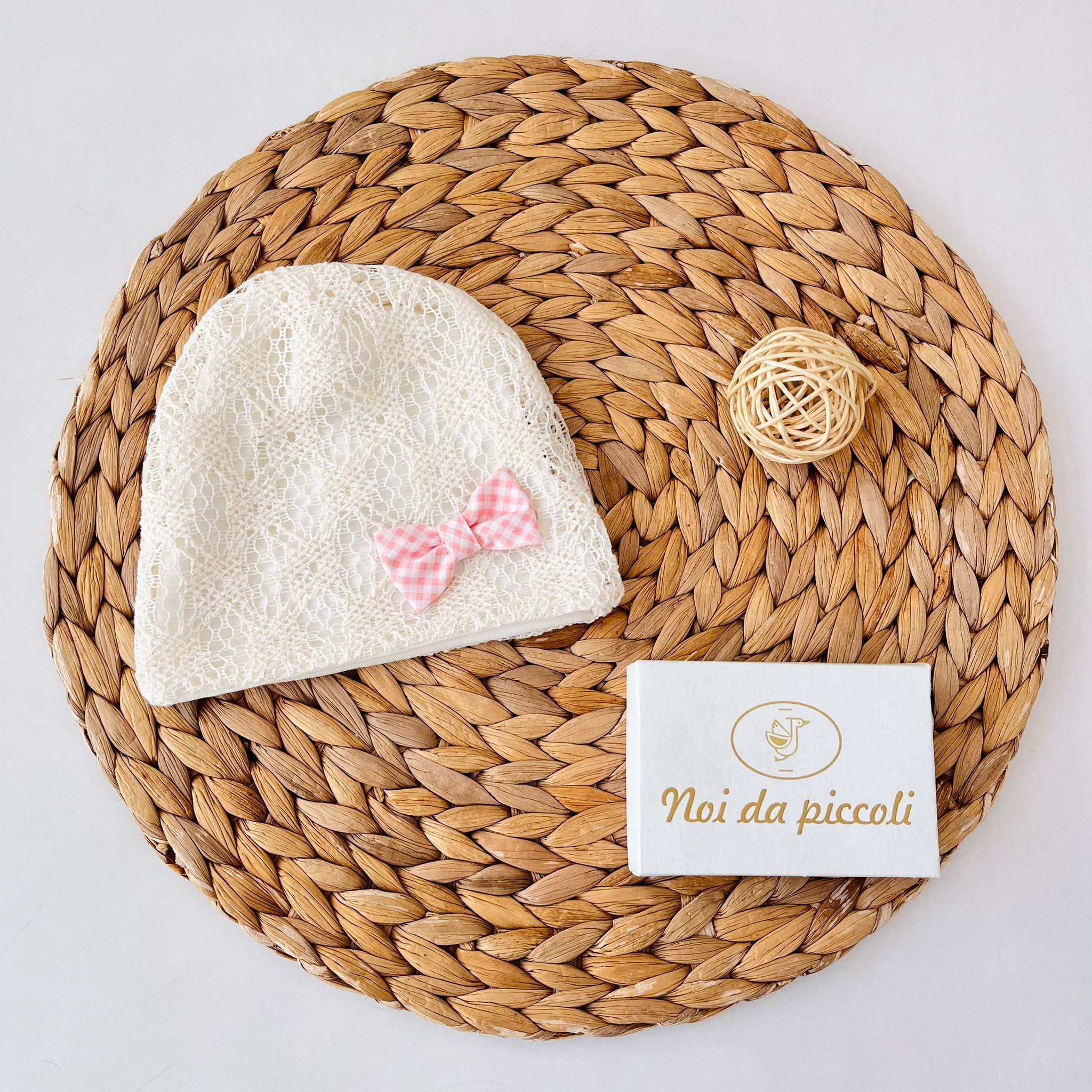 CAPPELLINO MACRAME' 100 % COTONE ROSA - Noi da piccoli