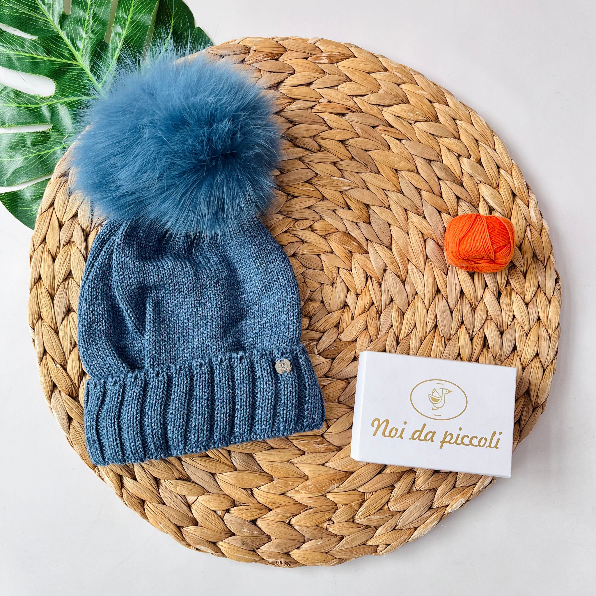CAPPELLINO RISVOLTO 1 PON POM VOLPE Lana JEANS - Noi da piccoli