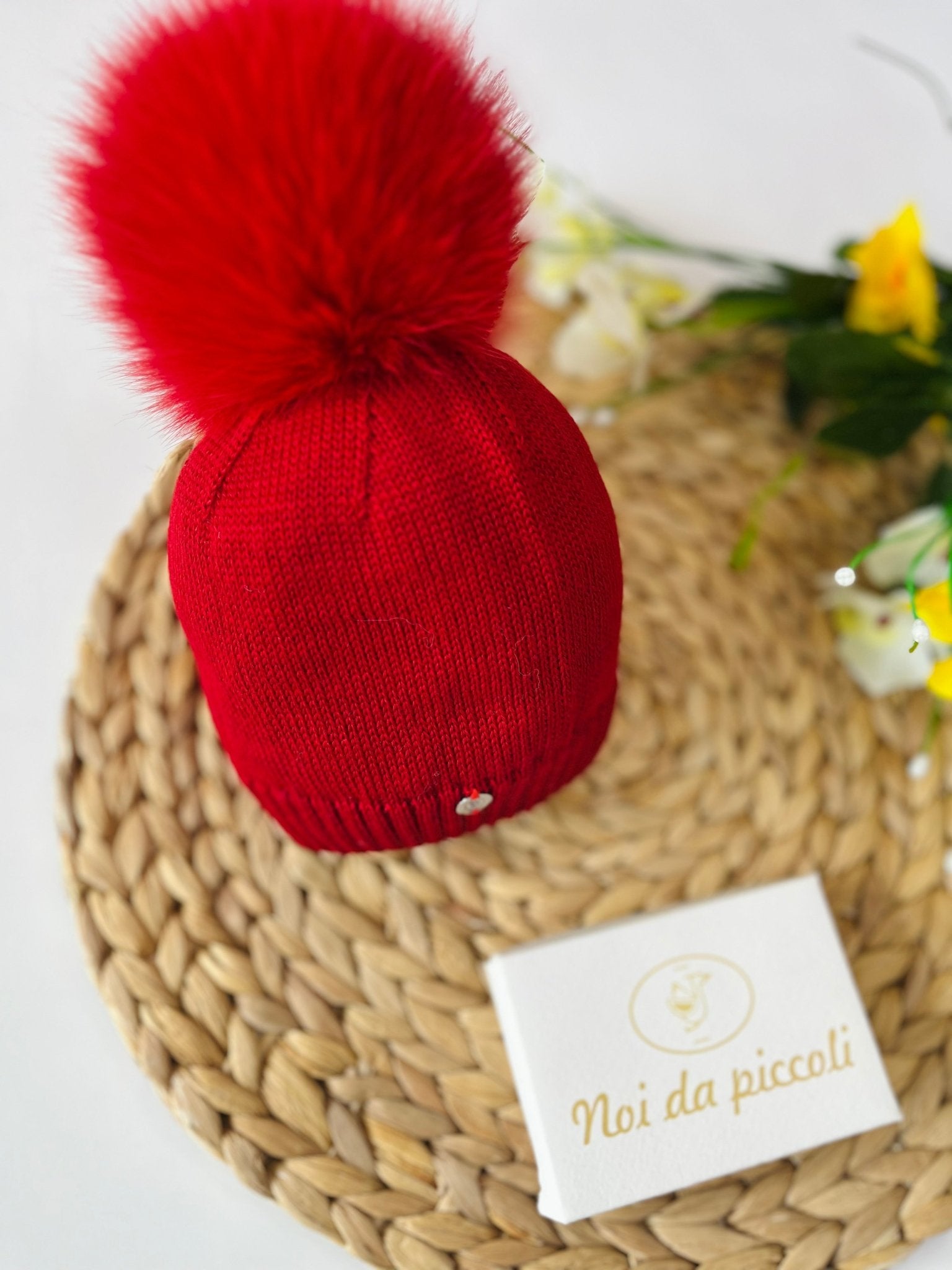 CAPPELLINO ROSSO CON PON POM IN VOLPE ROSSO - Noi da piccoli