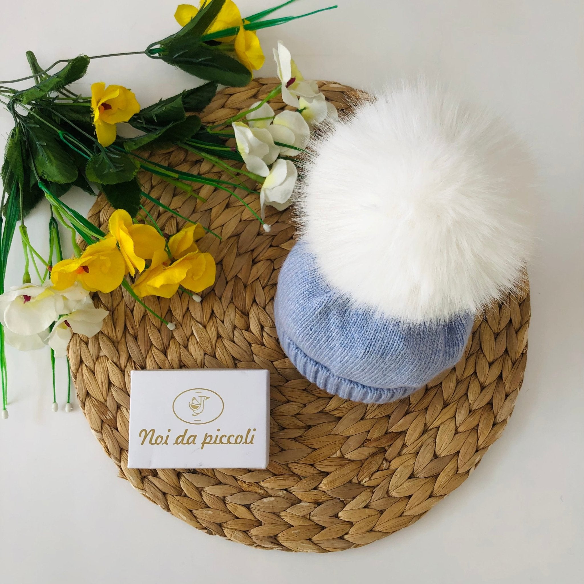 CAPPELLINO SUGAR CON PON POM IN ECOPELLICCIA E CASHMERE - Noi da piccoli