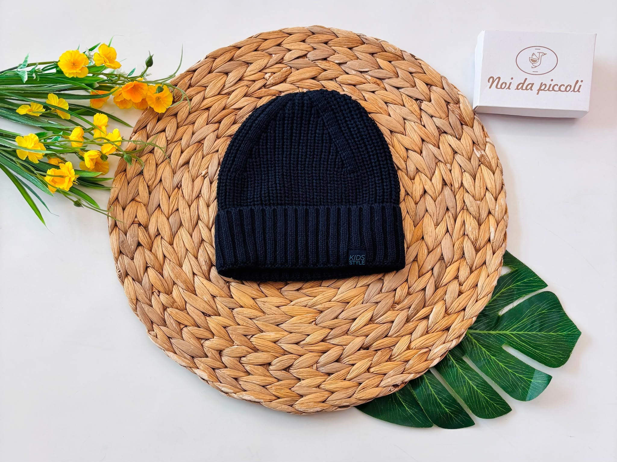 CAPPELLO FILATO CALDO BLU - Noi da piccoli
