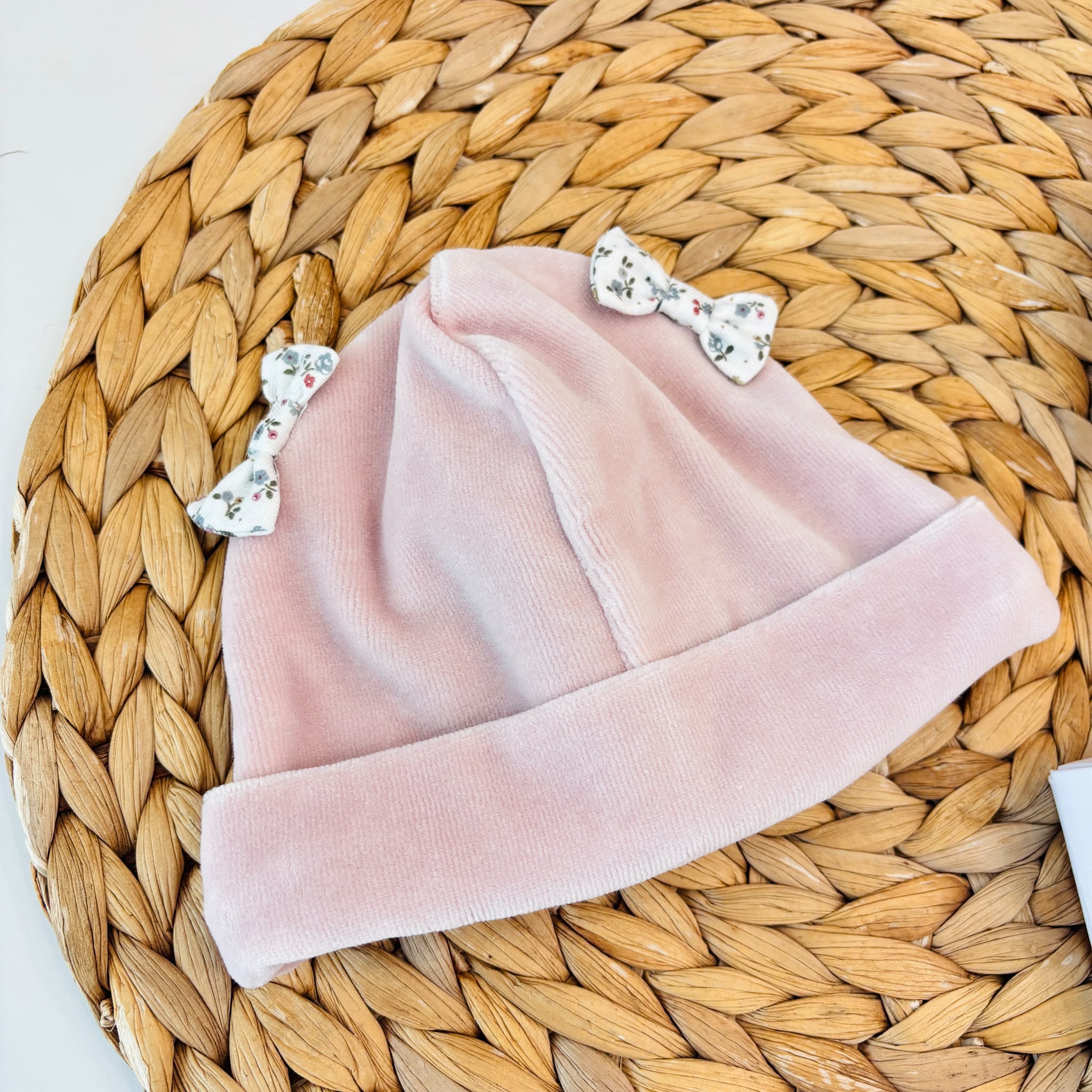CAPPELLO IN CINIGLIA CON 2 FIOCCHETTI ROSA - Noi da piccoli