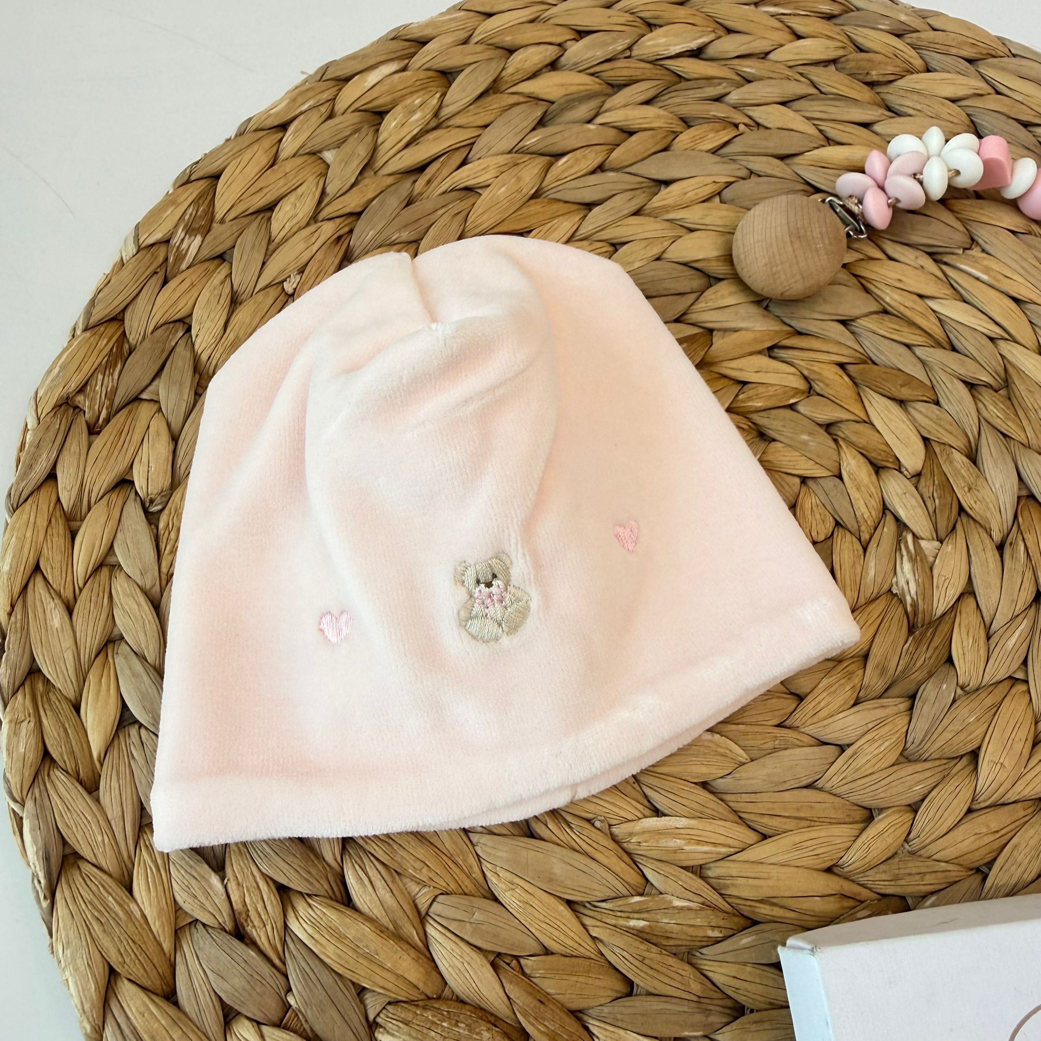 CAPPELLO IN CINIGLIA ROSA CON ORSETTI RICAMATI - Noi da piccoli