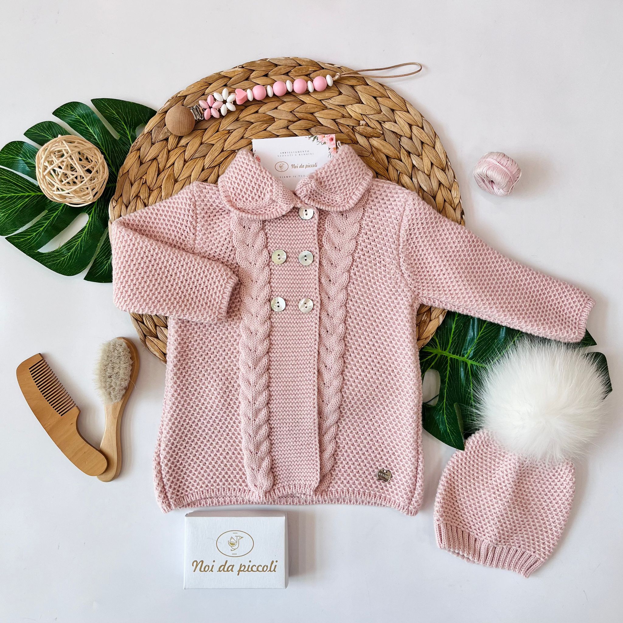 CAPPOTTINO CON CAPPELLINO MILKY ROSE FILATO CALDO MILKY ROSE - Noi da piccoli