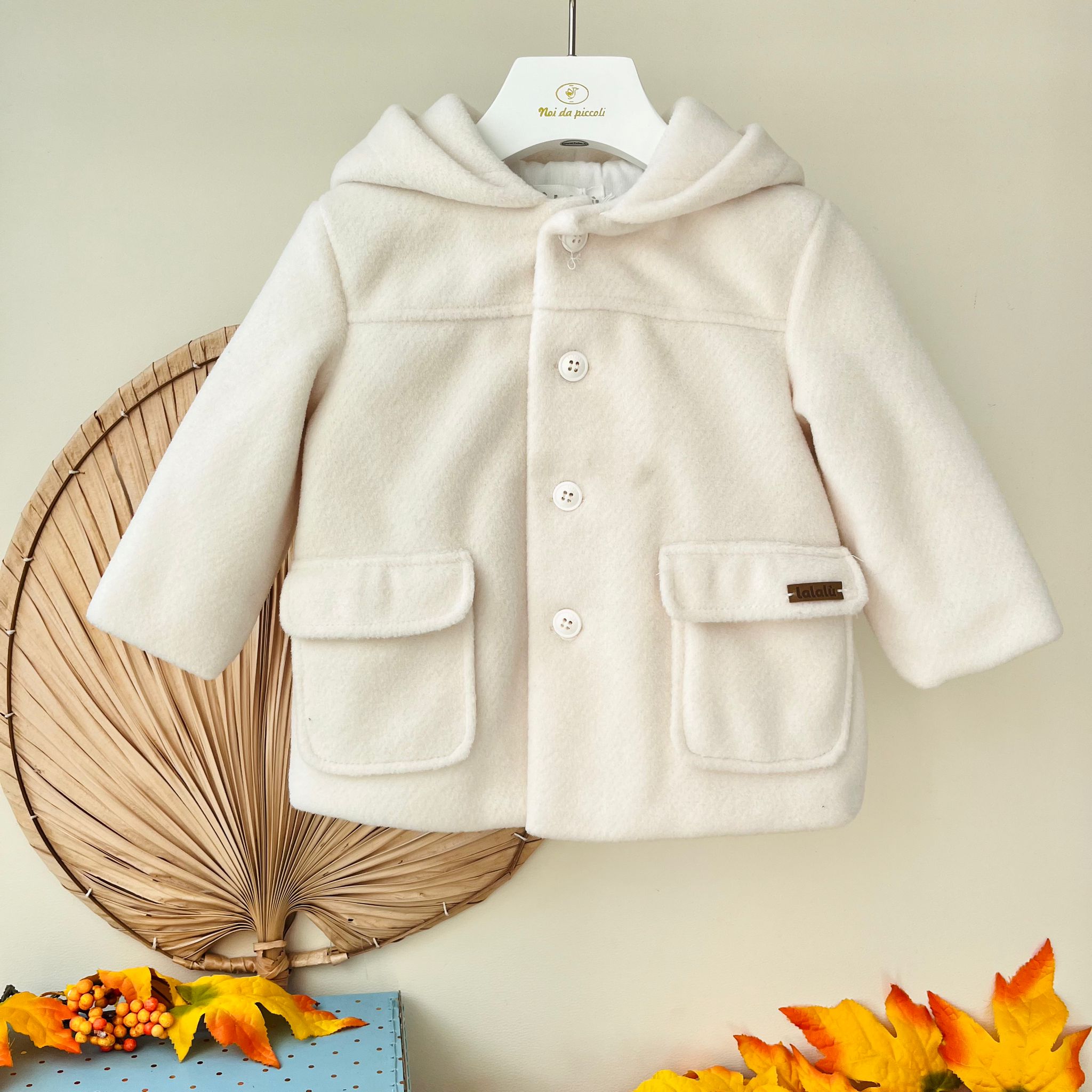 CAPPOTTINO CON CAPPUCCIO IN PANNO CREMA - Noi da piccoli