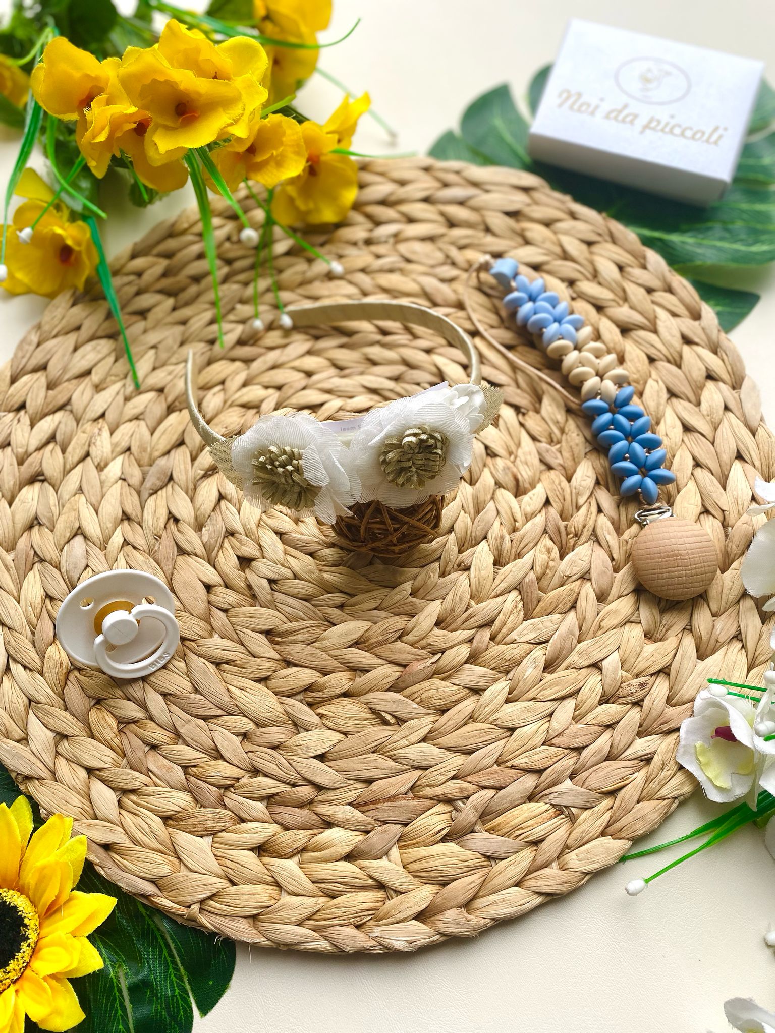 CERCHIETTO IN COLORAZIONE CHAMPAGNE CON FIORELLINI - Noi da piccoli