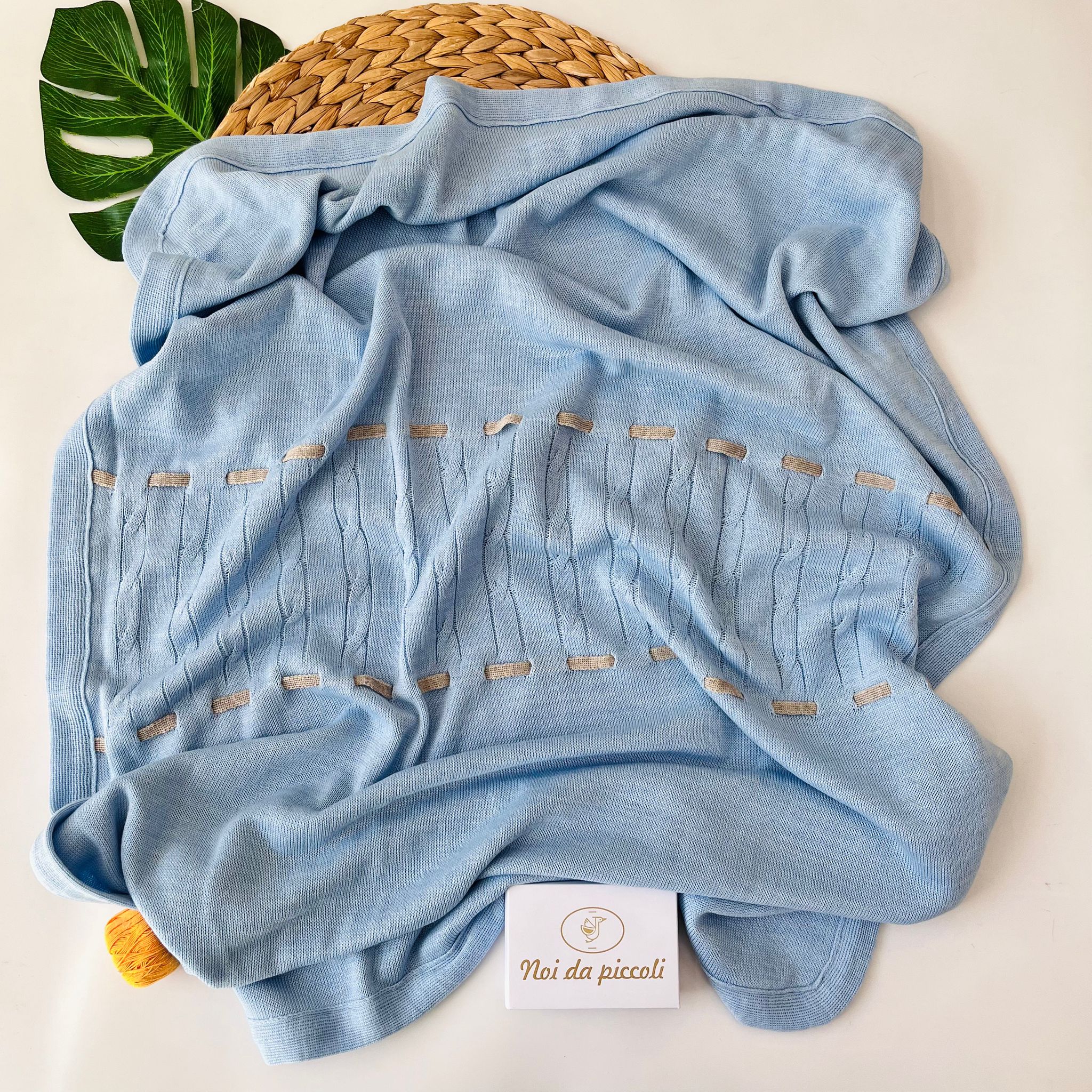 COEPRTINA INTRECCIO FILATO CALDO CIELO TORTORA - Noi da piccoli
