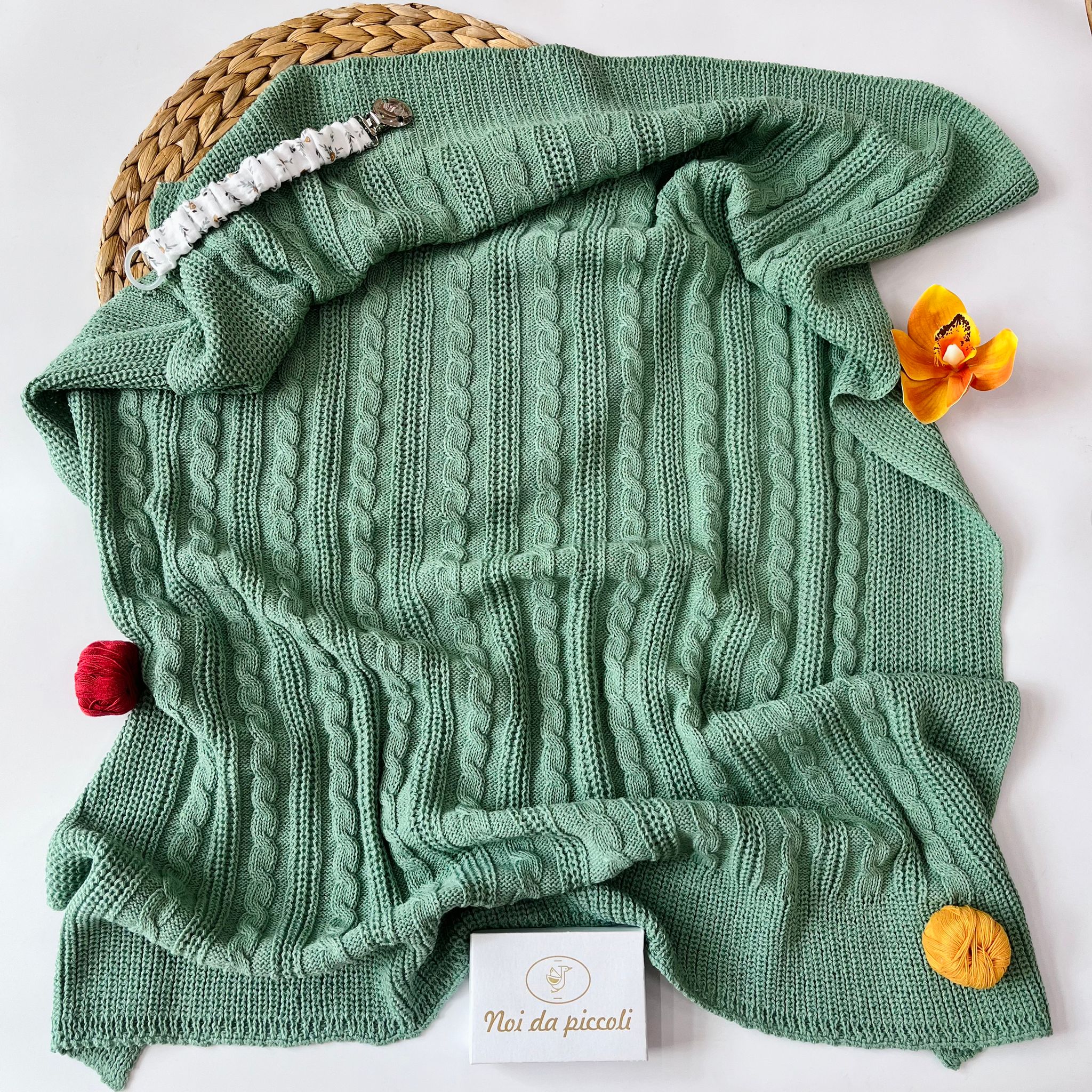 COEPRTINA INTRECCIO VERDE DELICATO FILATO CALDO - Noi da piccoli