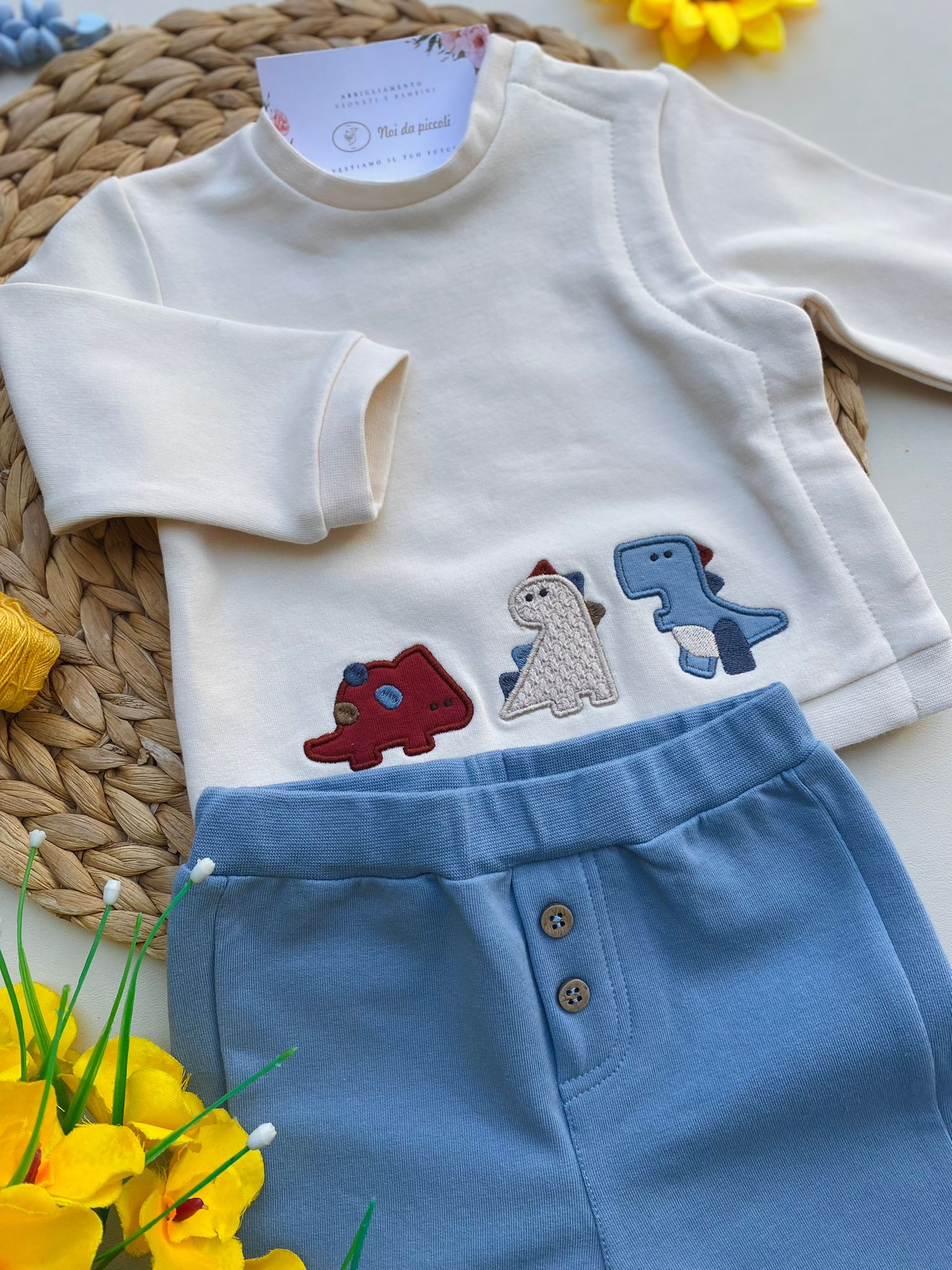 COMPLETO 2 PZ CON DINOSAURI FILATO CALDO CIELO - Noi da piccoli