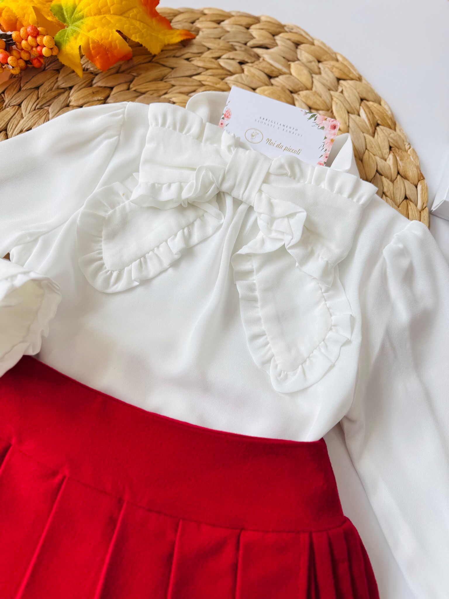 COMPLETO 2 PZ CON FIOCCO BIANCO E ROSSO - Noi da piccoli