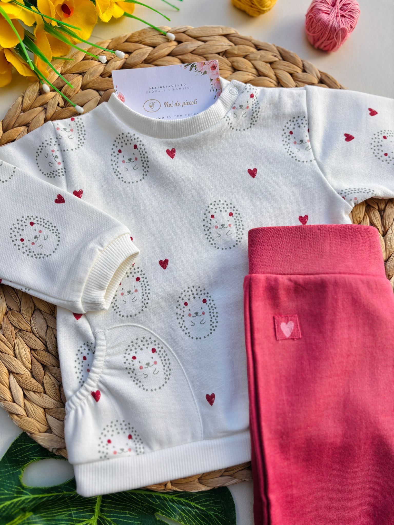 COMPLETO 2 PZ IN CALDO COTONE BIANCO E FRAGOLA - Noi da piccoli