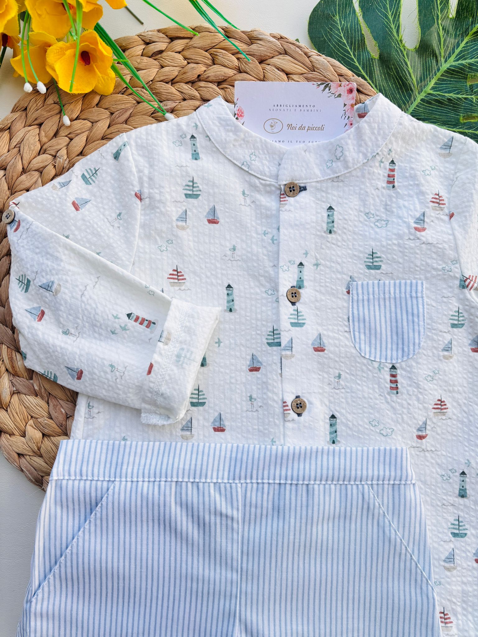 COMPLETO 2 PZ IN COTONE A RIGHE E BARCHETTE CIELO - Noi da piccoli