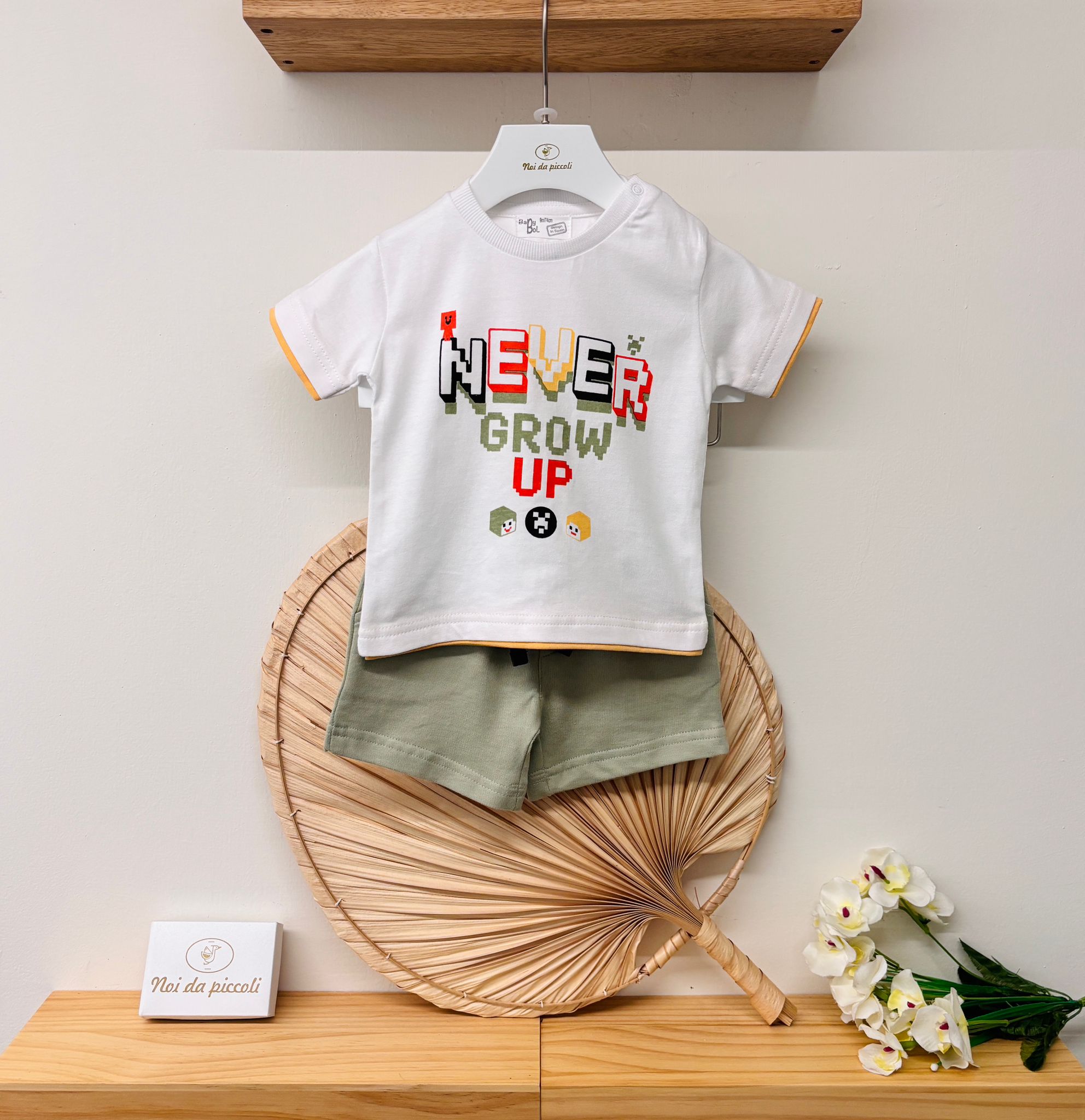 COMPLETO 2 PZ IN COTONE BIANCO VERDE - Noi da piccoli