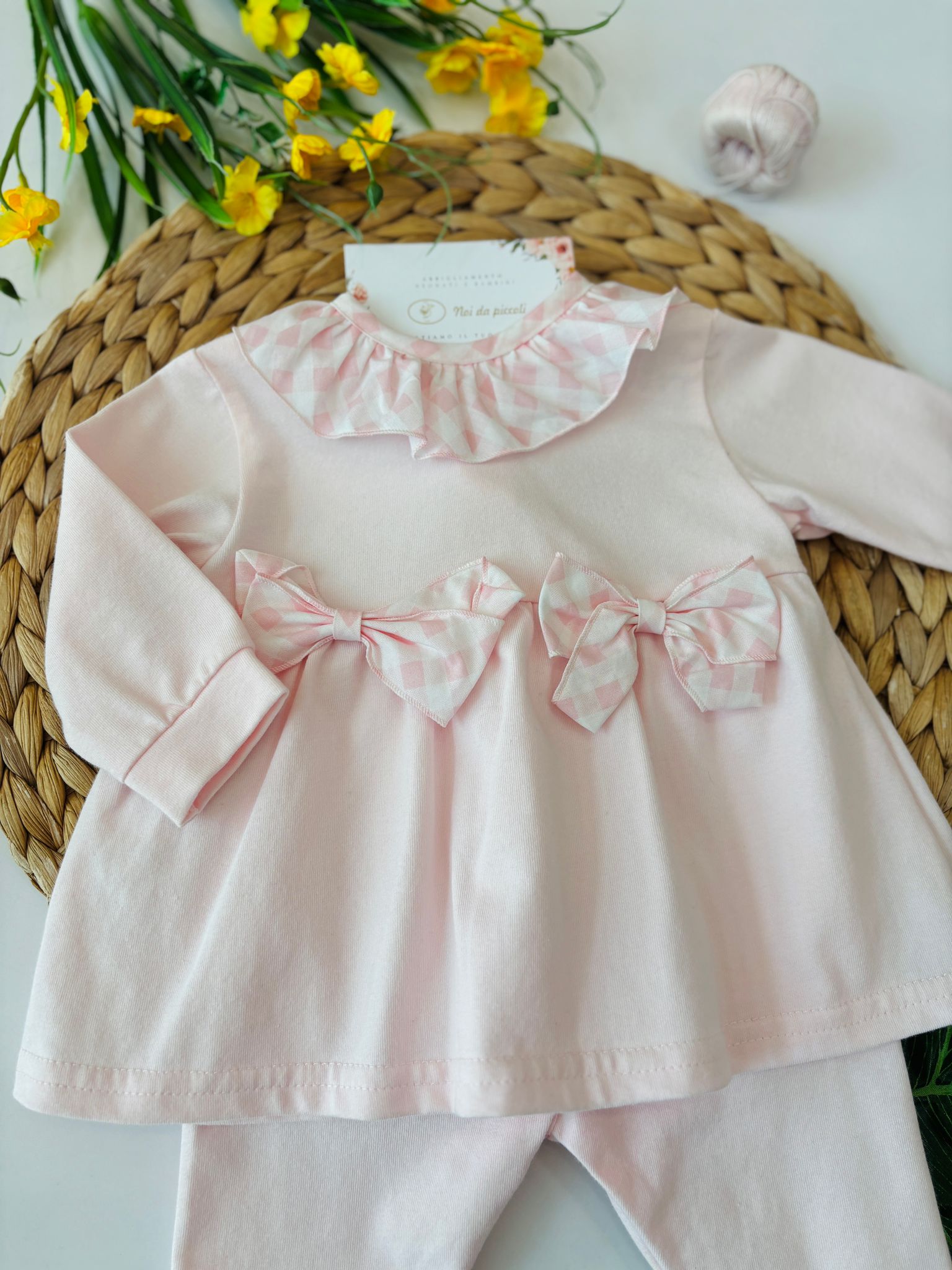 COMPLETO 2 PZ IN COTONE CON FIOCCHETTI ROSA - Noi da piccoli