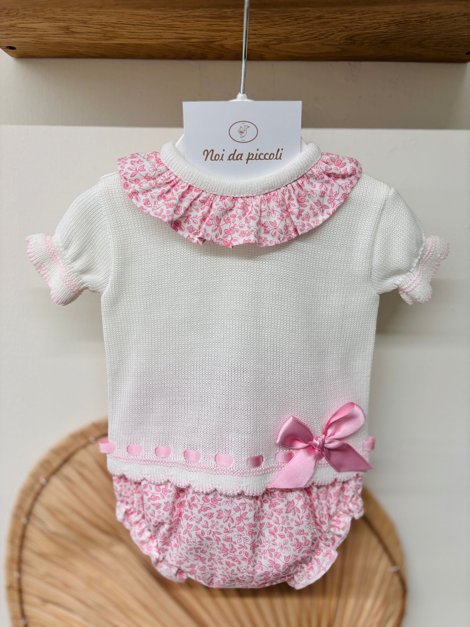 COMPLETO 2 PZ IN COTONE CON FIOCCHETTO BIANCO ROSA - Noi da piccoli