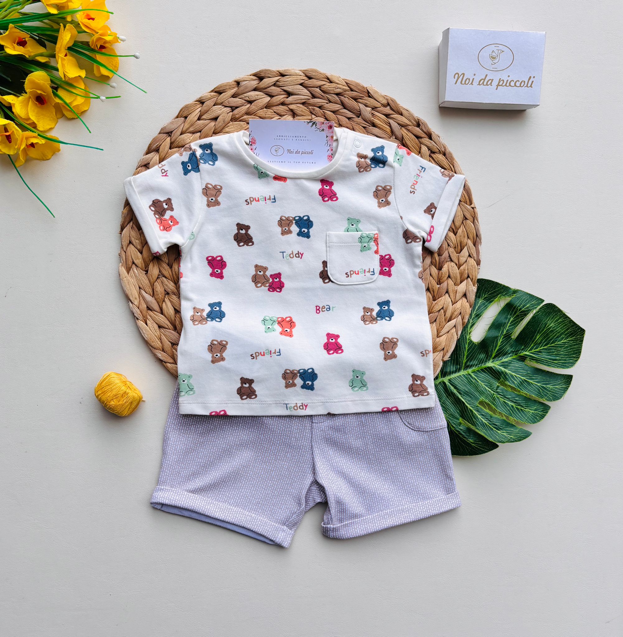 COMPLETO 2 PZ IN COTONE CON ORSETTI COLORATI BIANCO BEIGE - Noi da piccoli