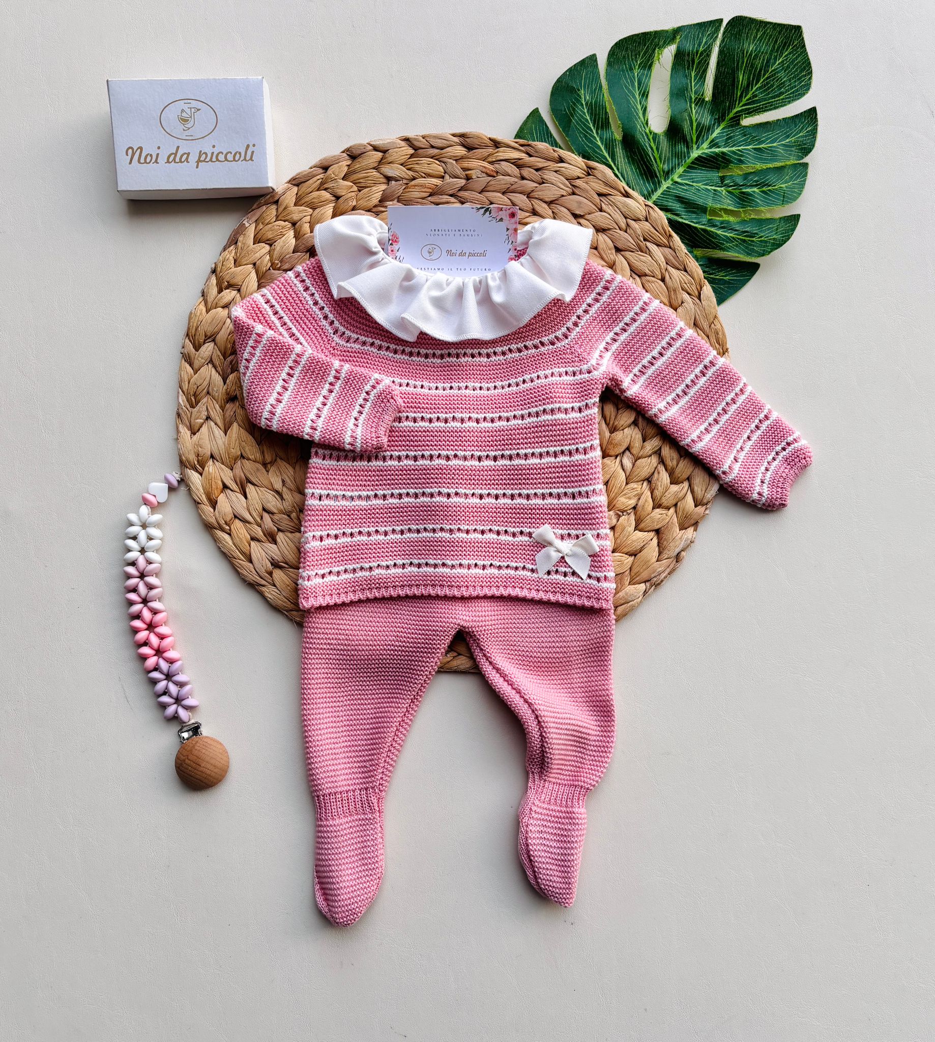 COMPLETO 2 PZ IN COTONE E ACRILICO CON COLLETTO BIANCO A VOLANT ROSA EMPOLVADO - Noi da piccoli