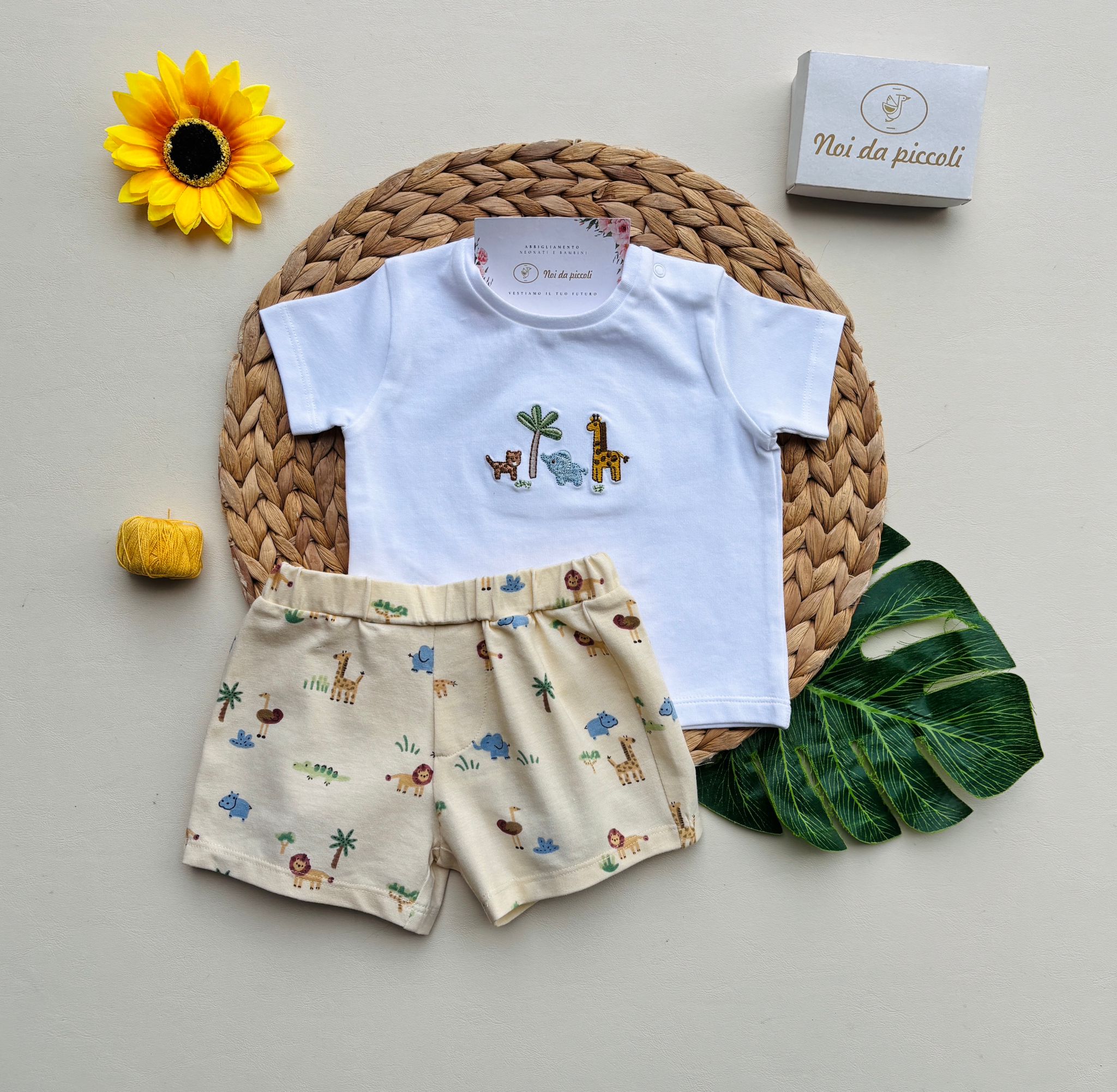 COMPLETO 2 PZ IN COTONE SAFARI BIANCO GIALLO - Noi da piccoli