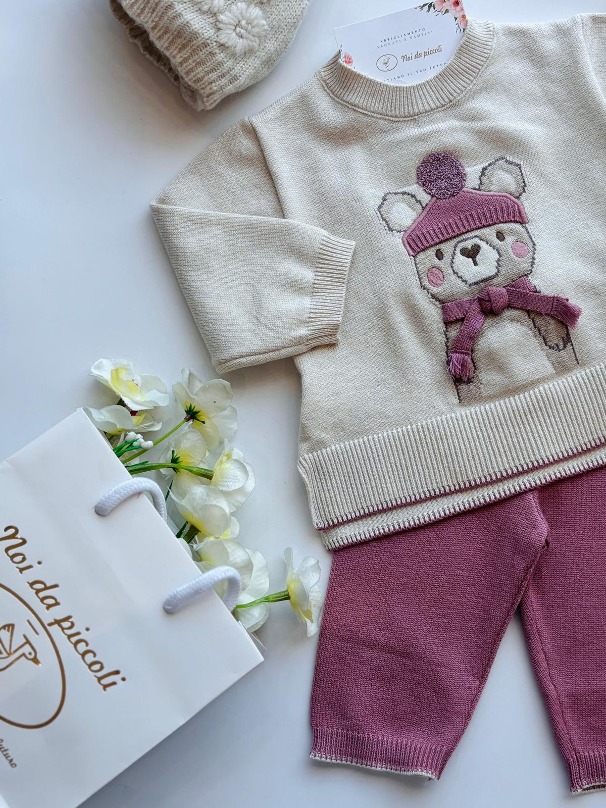 COMPLETO 2 PZ IN FILATO CALDO CON ORSACCHIOTTO ORQUIDEA - Noi da piccoli