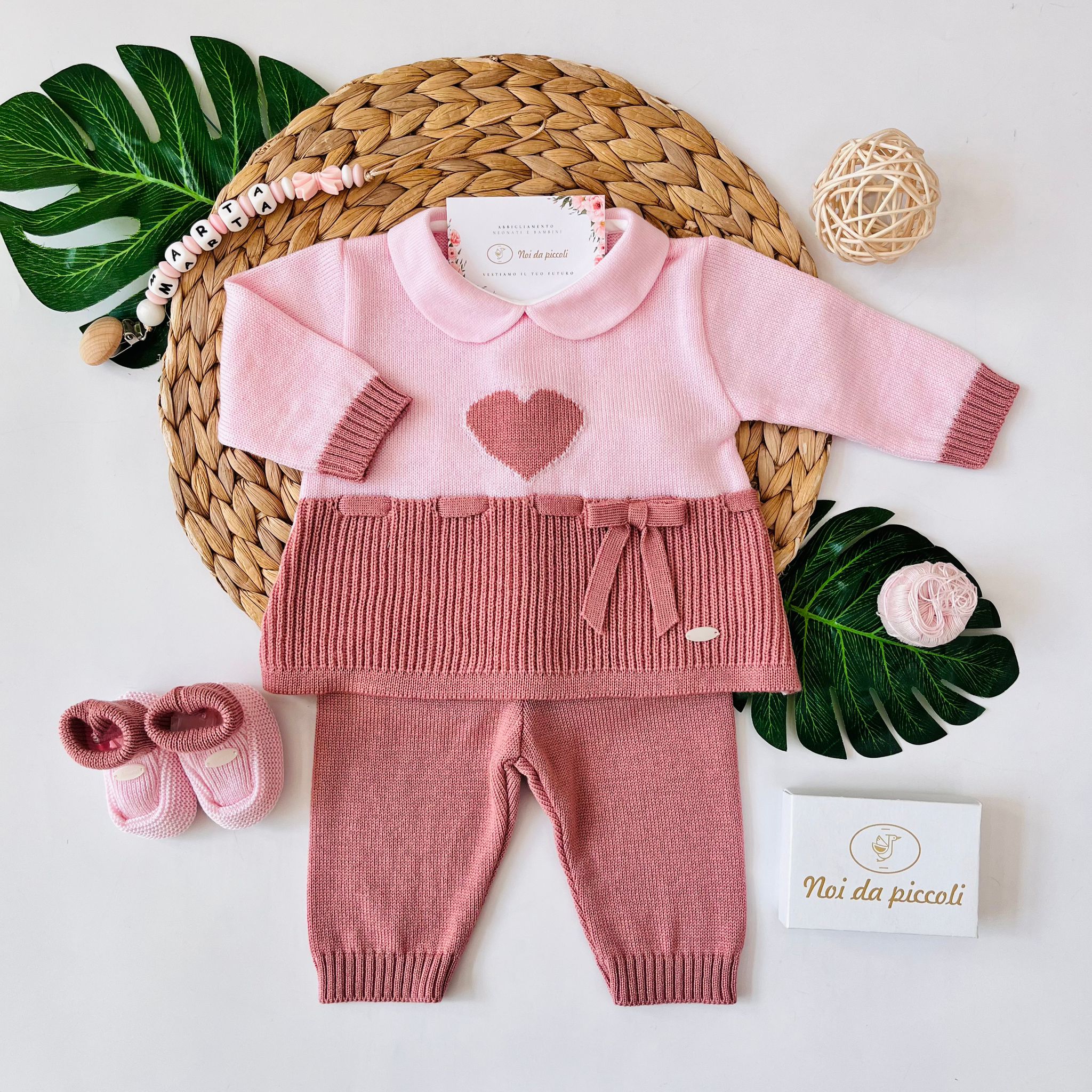 COMPLETO 2PZ CON BABBUCCE 100% LANA MALVA - Noi da piccoli