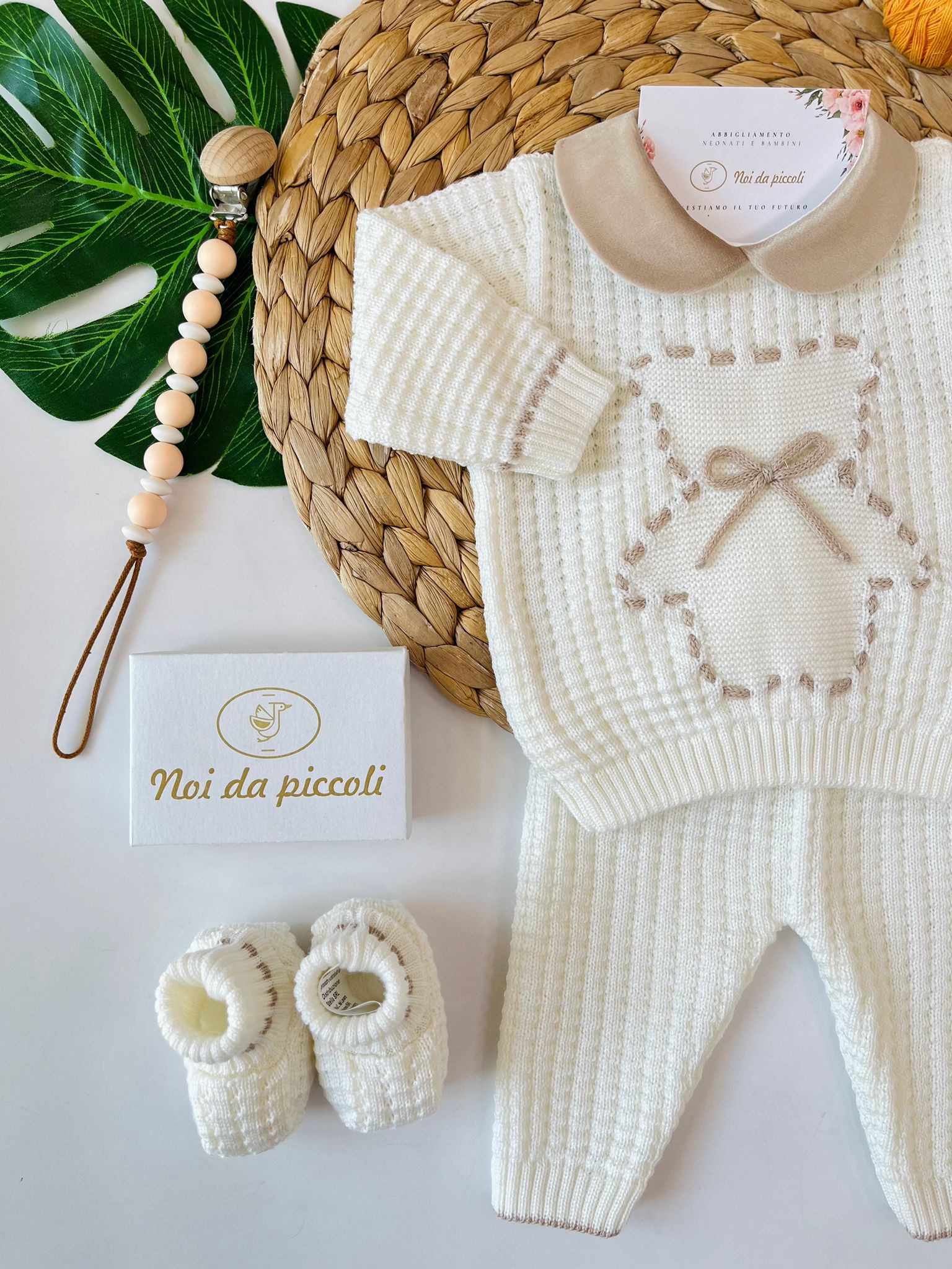 COMPLETO 2PZ CON BABBUCCE 100% LANA VANIGLIA CAMMELLO - Noi da piccoli