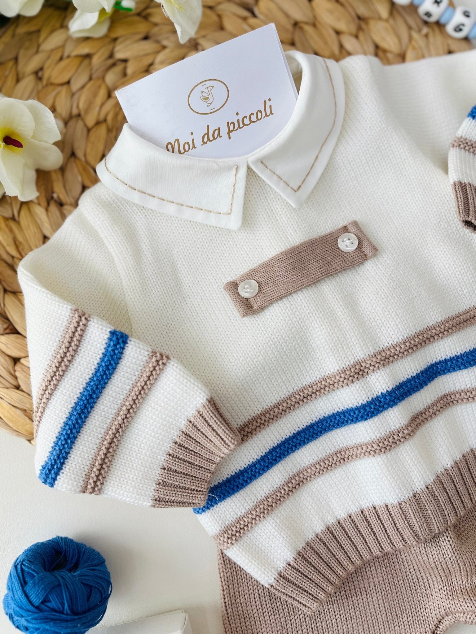 COMPLETO 2PZ CON BABBUCCE IN LANA MERINO EXTRAFINE PANNA NOCCIOLA - Noi da piccoli