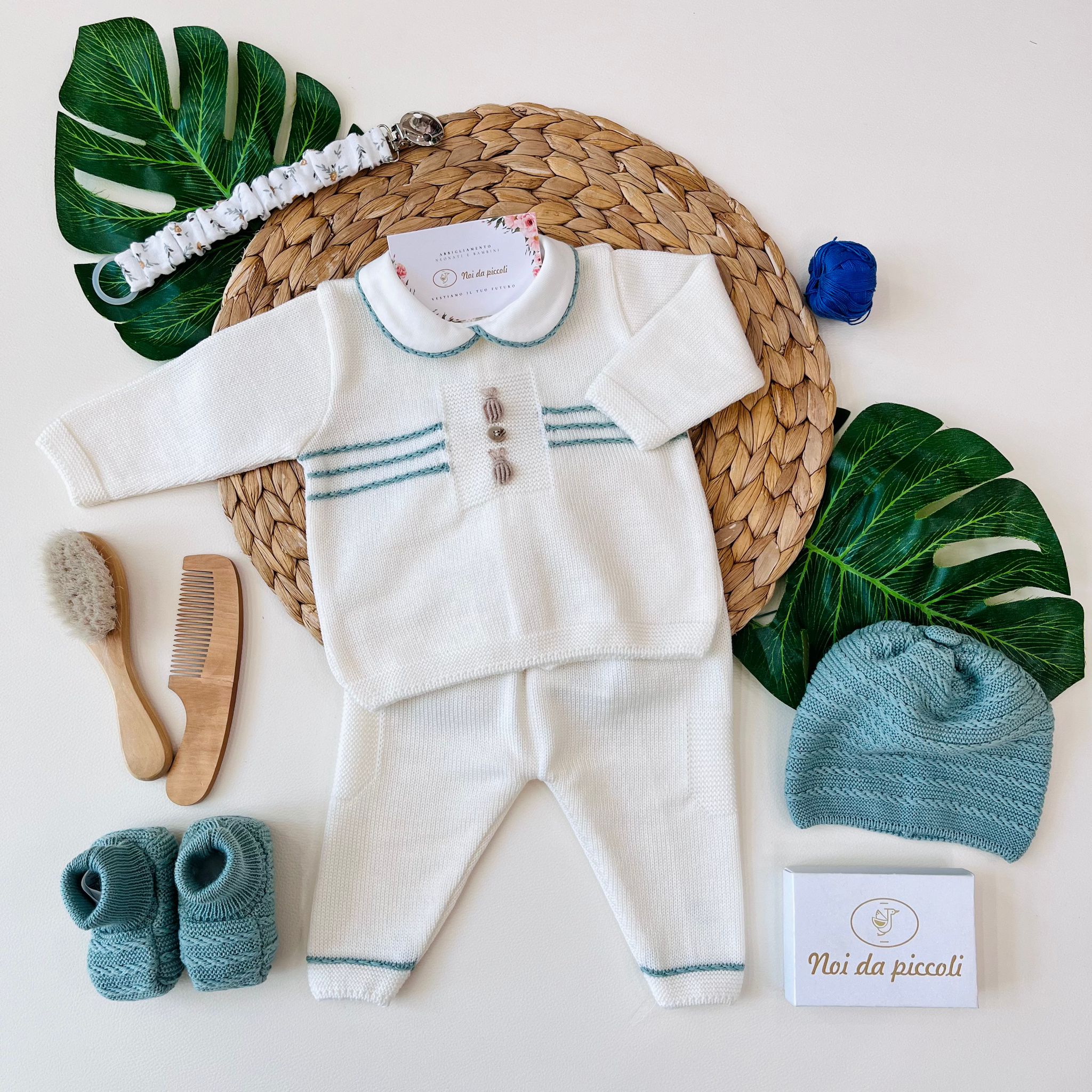 COMPLETO 2PZ CON PARURE 100% LANA VANIGLIA VERDE SALVIA - Noi da piccoli