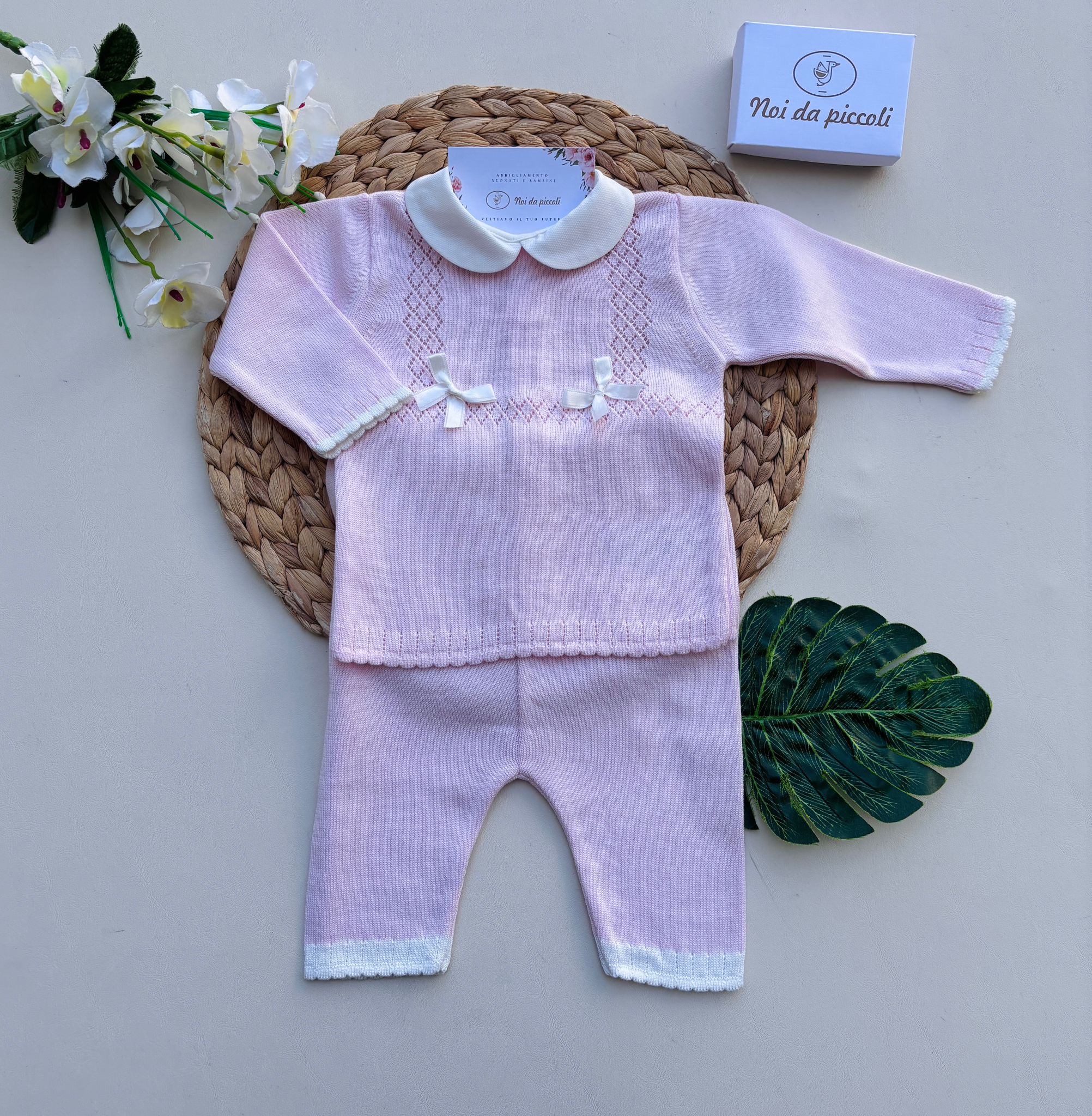 COMPLETO 2PZ IN FILO ROSA CON FIOCCHETTI - Noi da piccoli