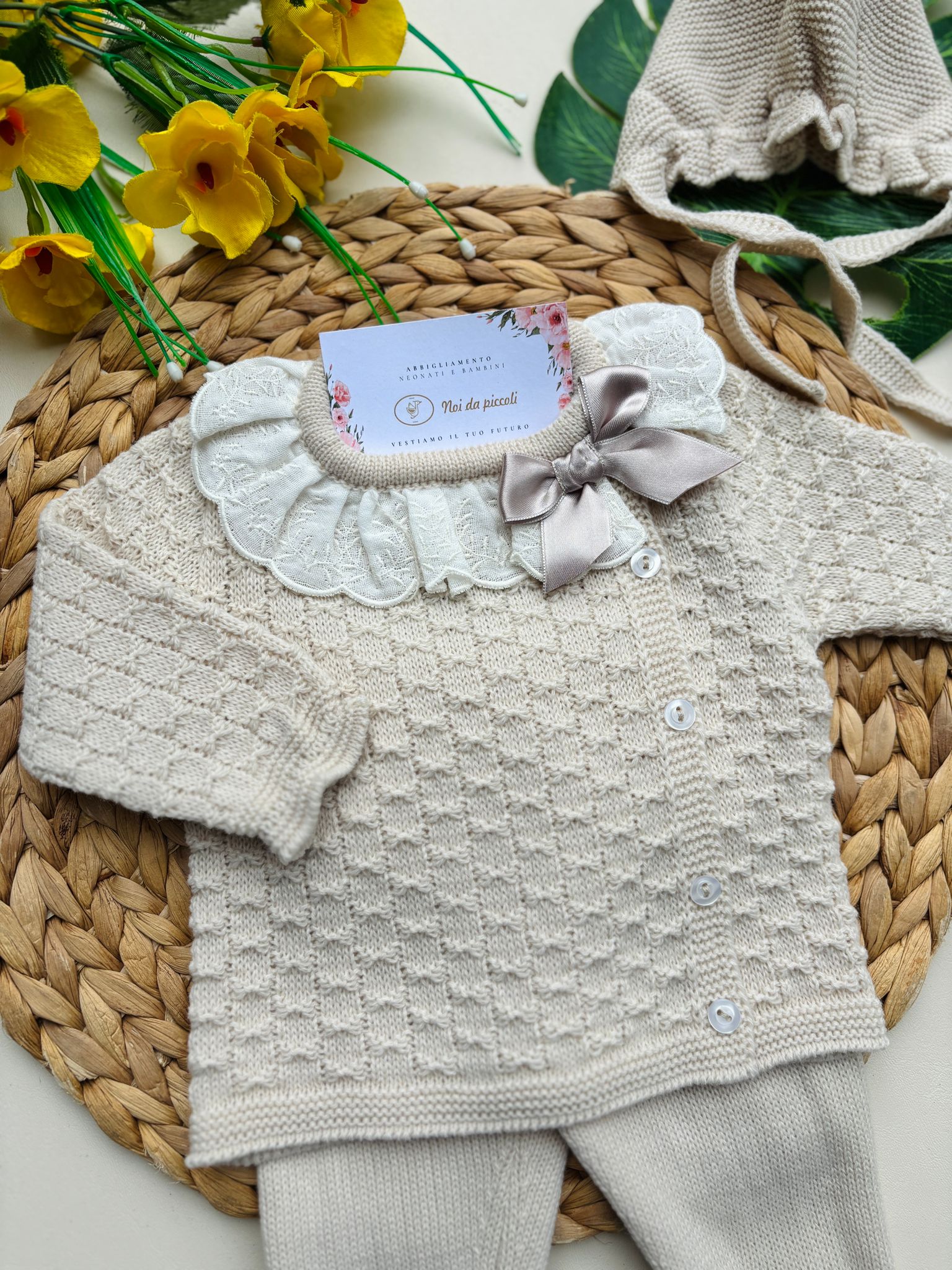 COMPLETO 3 PZ CON FIOCCHETTO 100% ACRILICO CREMA - Noi da piccoli