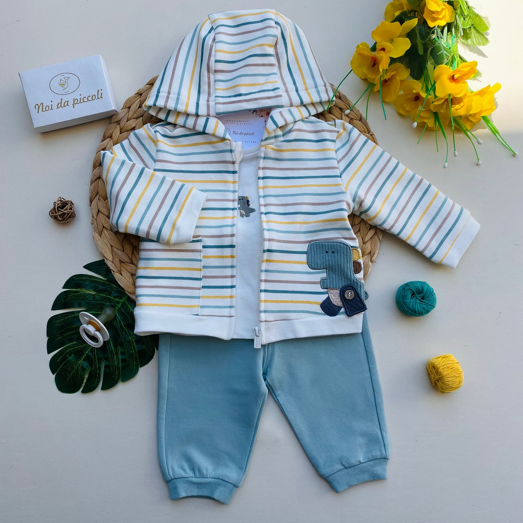 COMPLETO 3 PZ CON RIGHE E DINOSAURI FILATO CALDO VERDE ACQUA - Noi da piccoli
